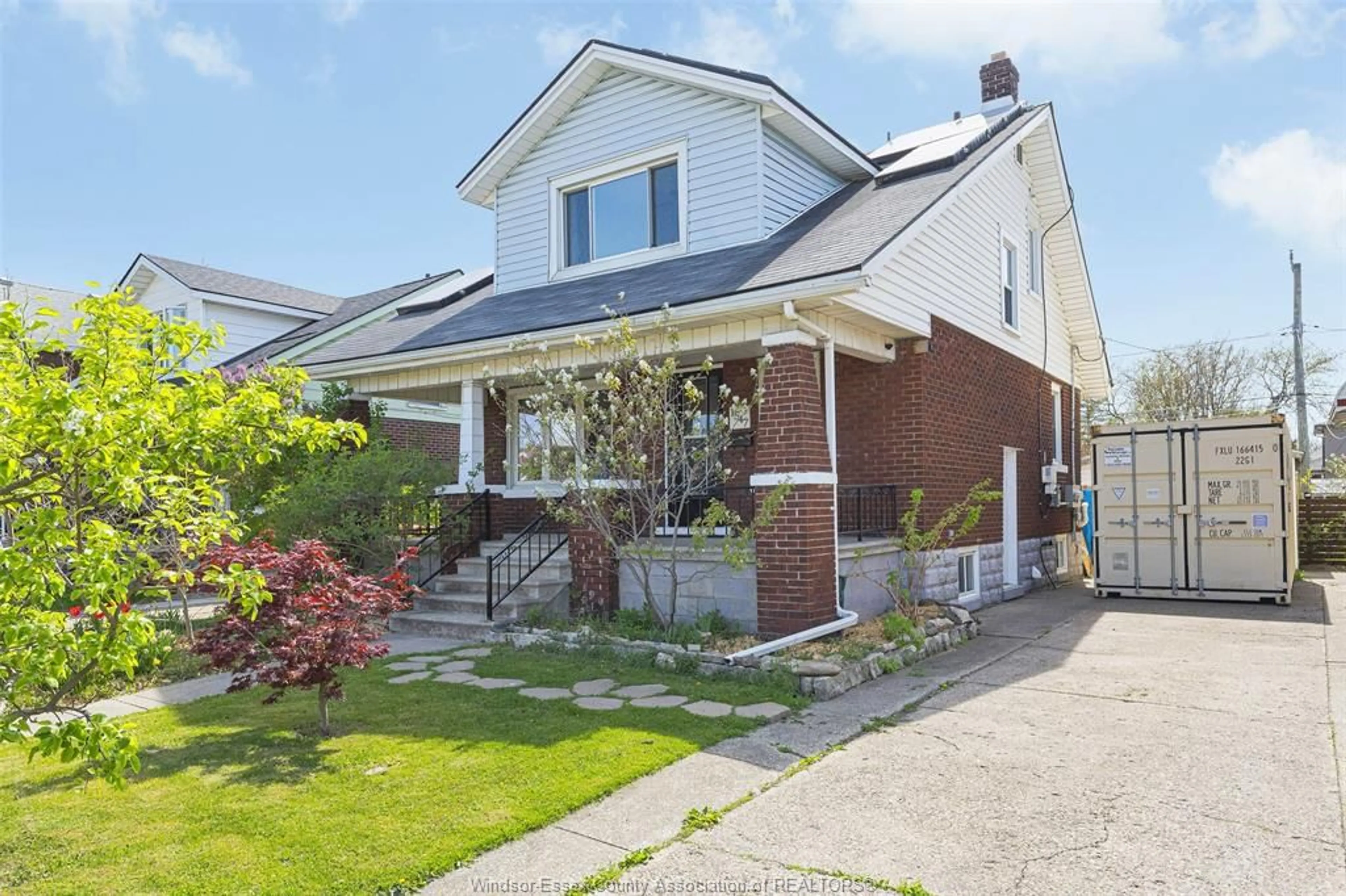 Home with brick exterior material, street for 1547 PIERRE Ave, Windsor Ontario N8X 4P6