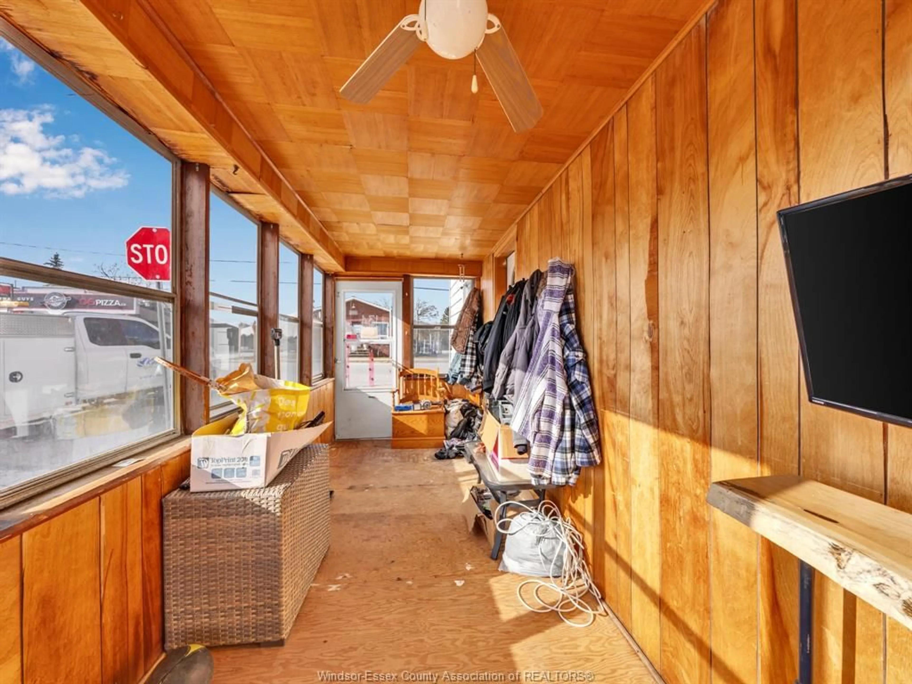 Indoor entryway for 134 County Road 34 West, Cottam Ontario N0R 1B0