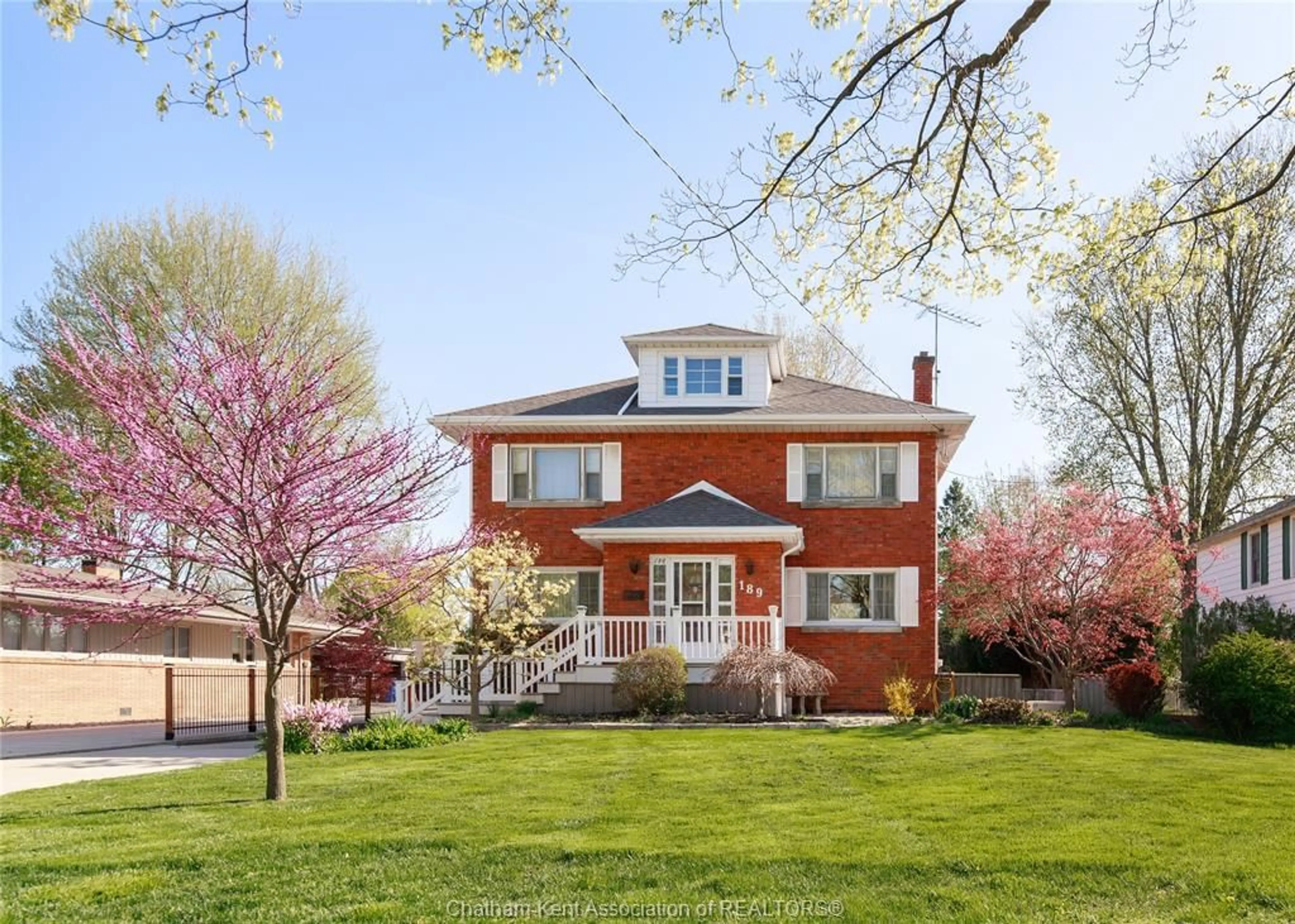 Home with brick exterior material, street for 189 Elizabeth St, Chatham Ontario N7L 2Y6