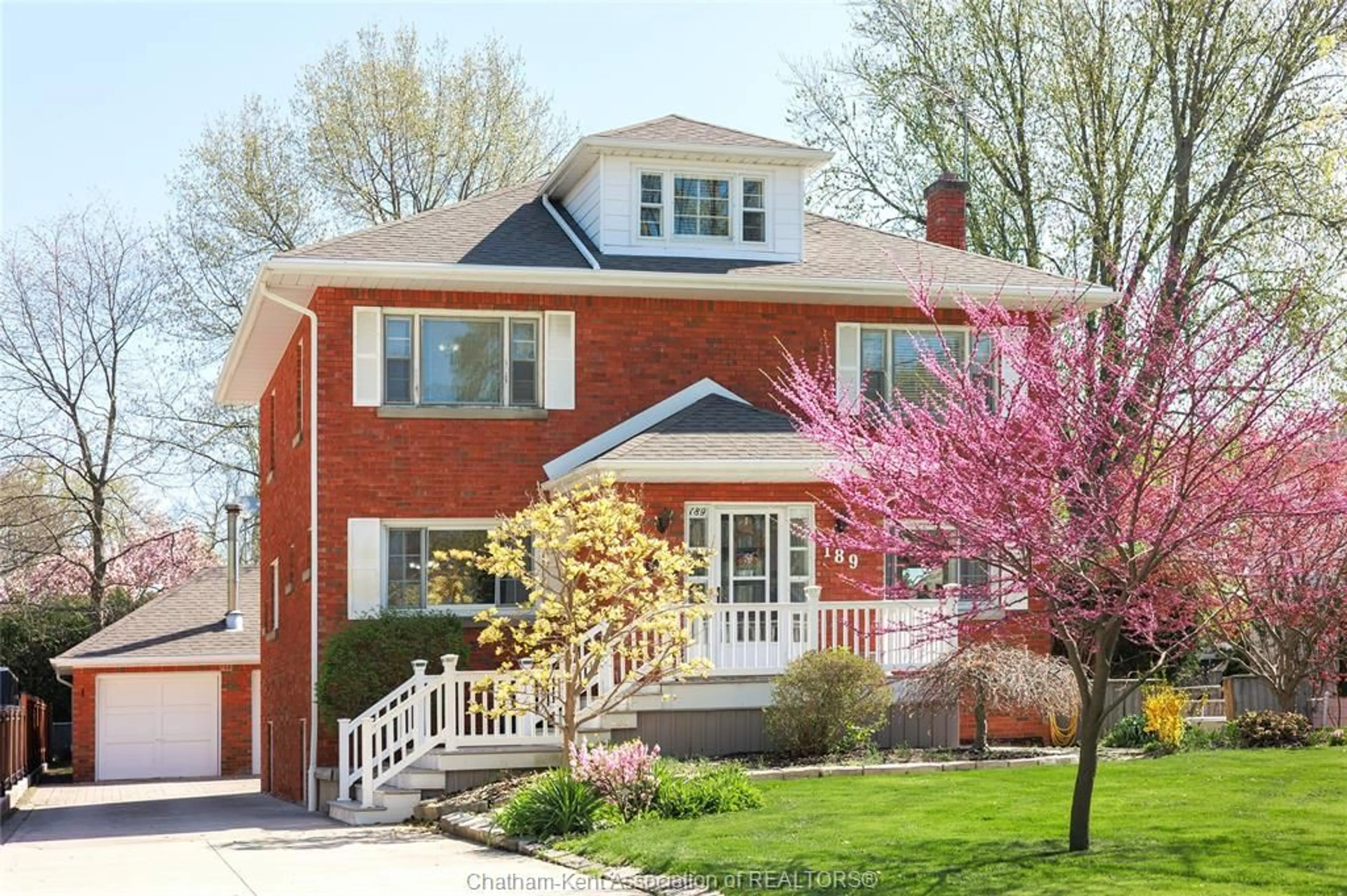 Home with brick exterior material, street for 189 Elizabeth St, Chatham Ontario N7L 2Y6