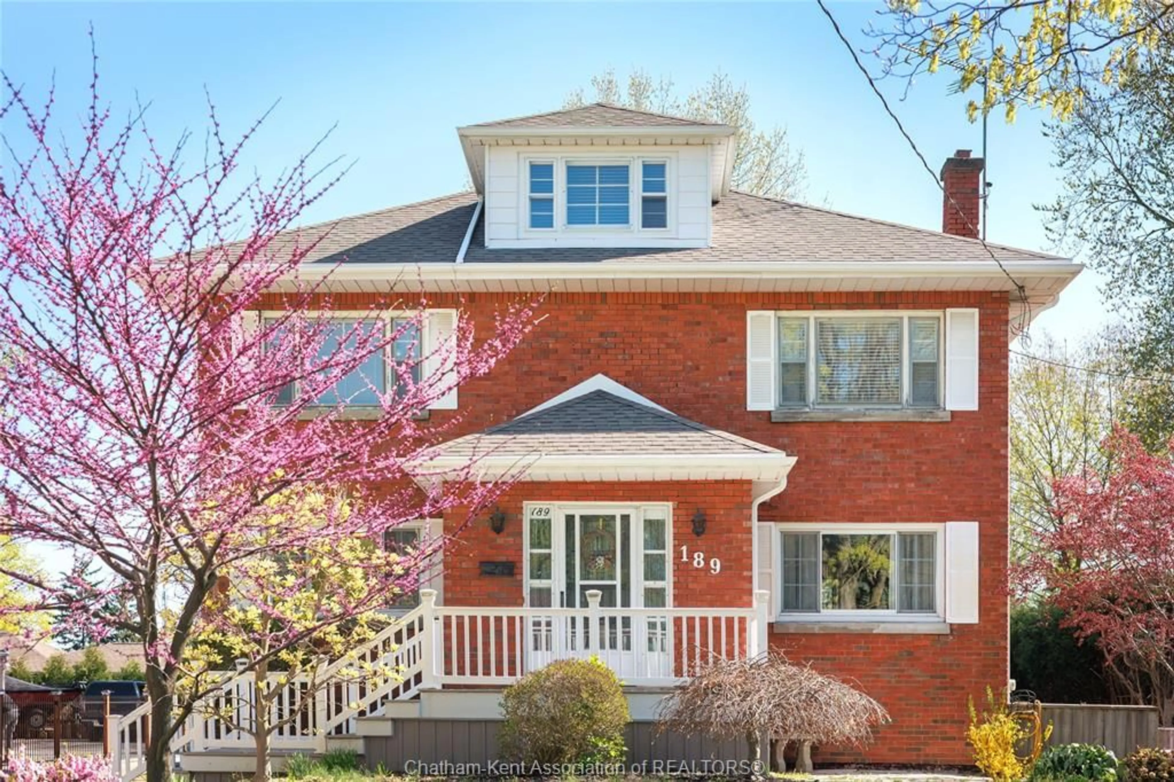 Home with brick exterior material, street for 189 Elizabeth St, Chatham Ontario N7L 2Y6