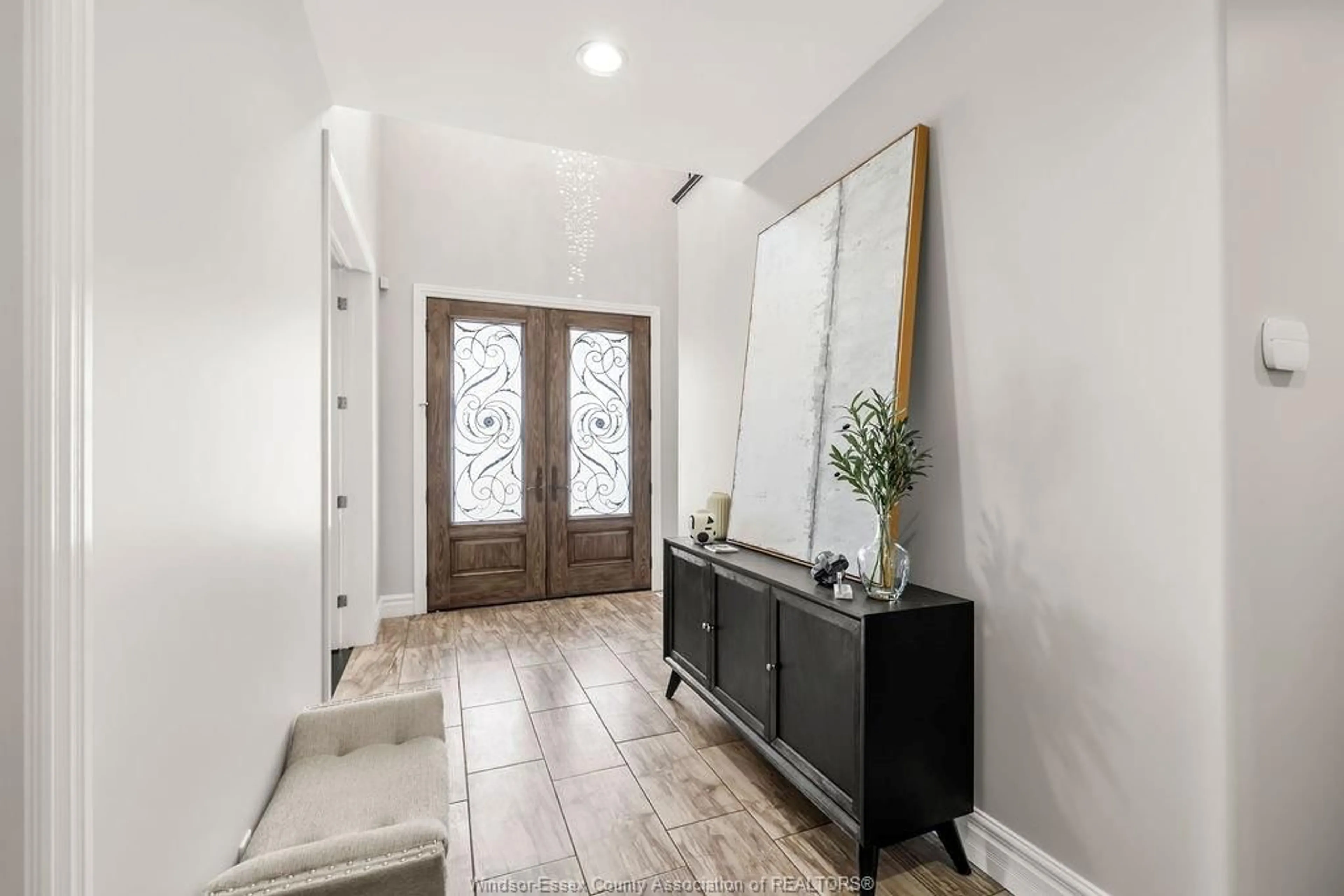 Indoor entryway for 220 SELINA, Lakeshore Ontario N0R 1A0