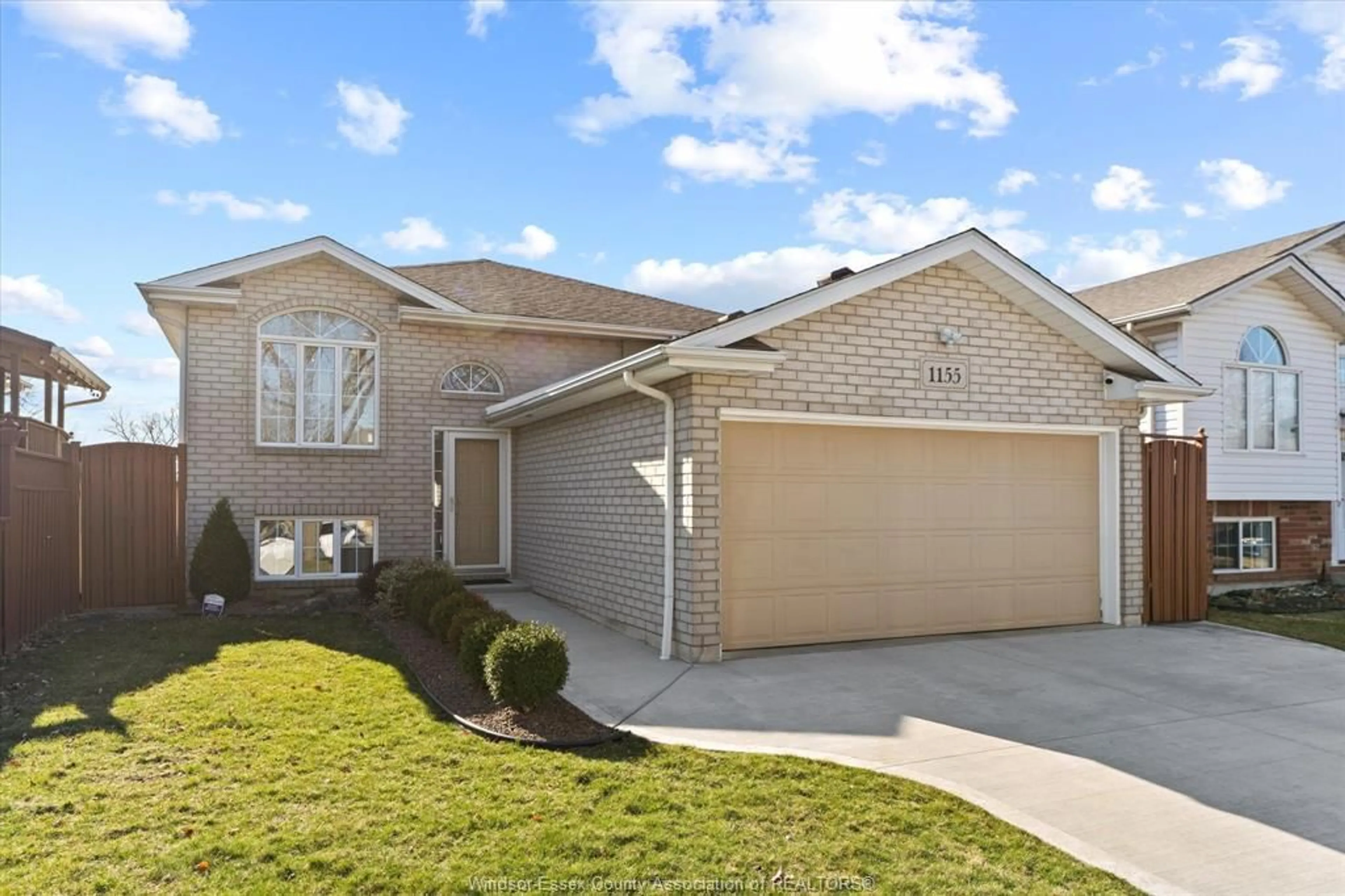 Home with brick exterior material, street for 1155 LAKEVIEW Ave, Windsor Ontario N8P 1K9