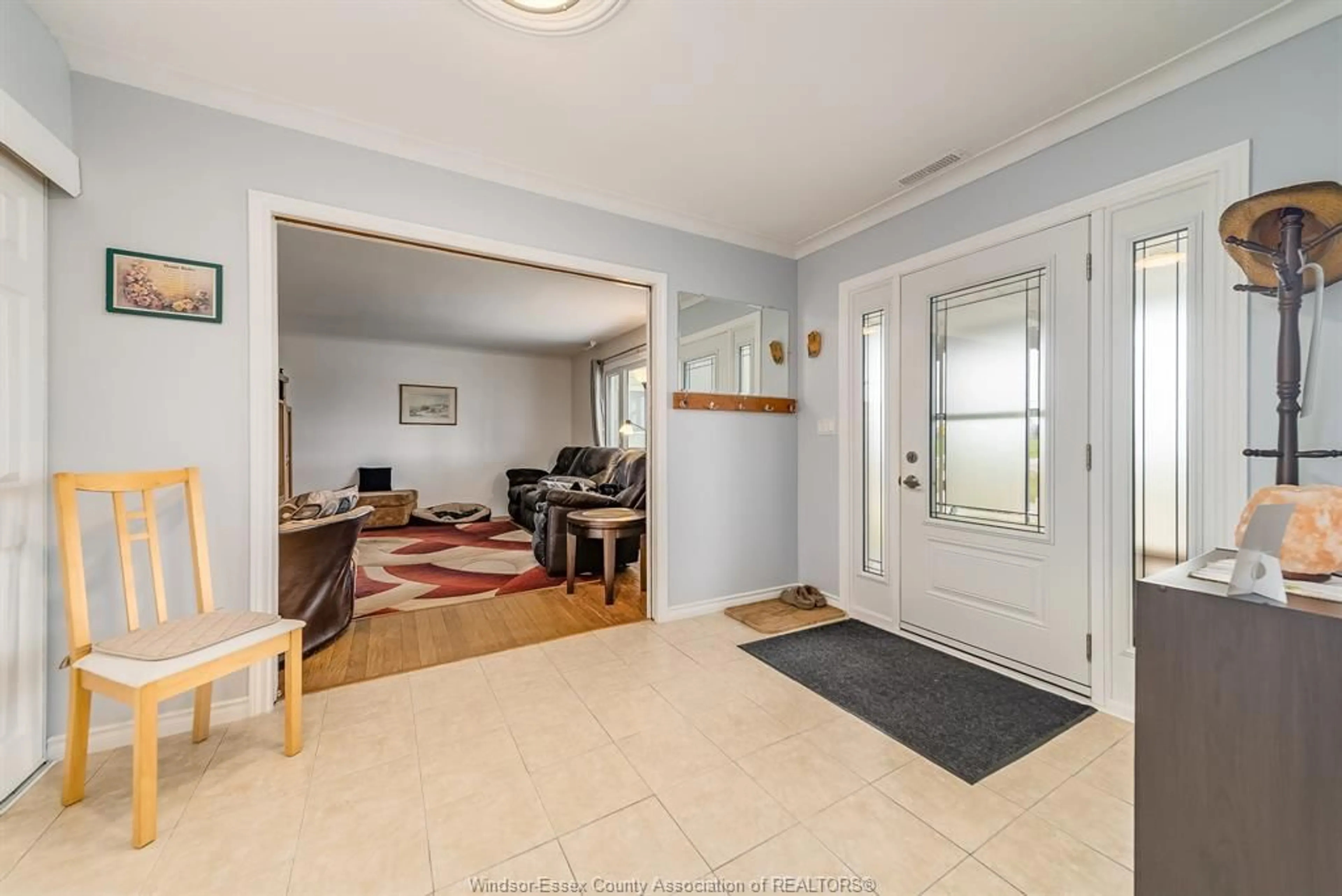 Indoor entryway for 475 COUNTY RD 13 Rd, Harrow Ontario N0R 1G0
