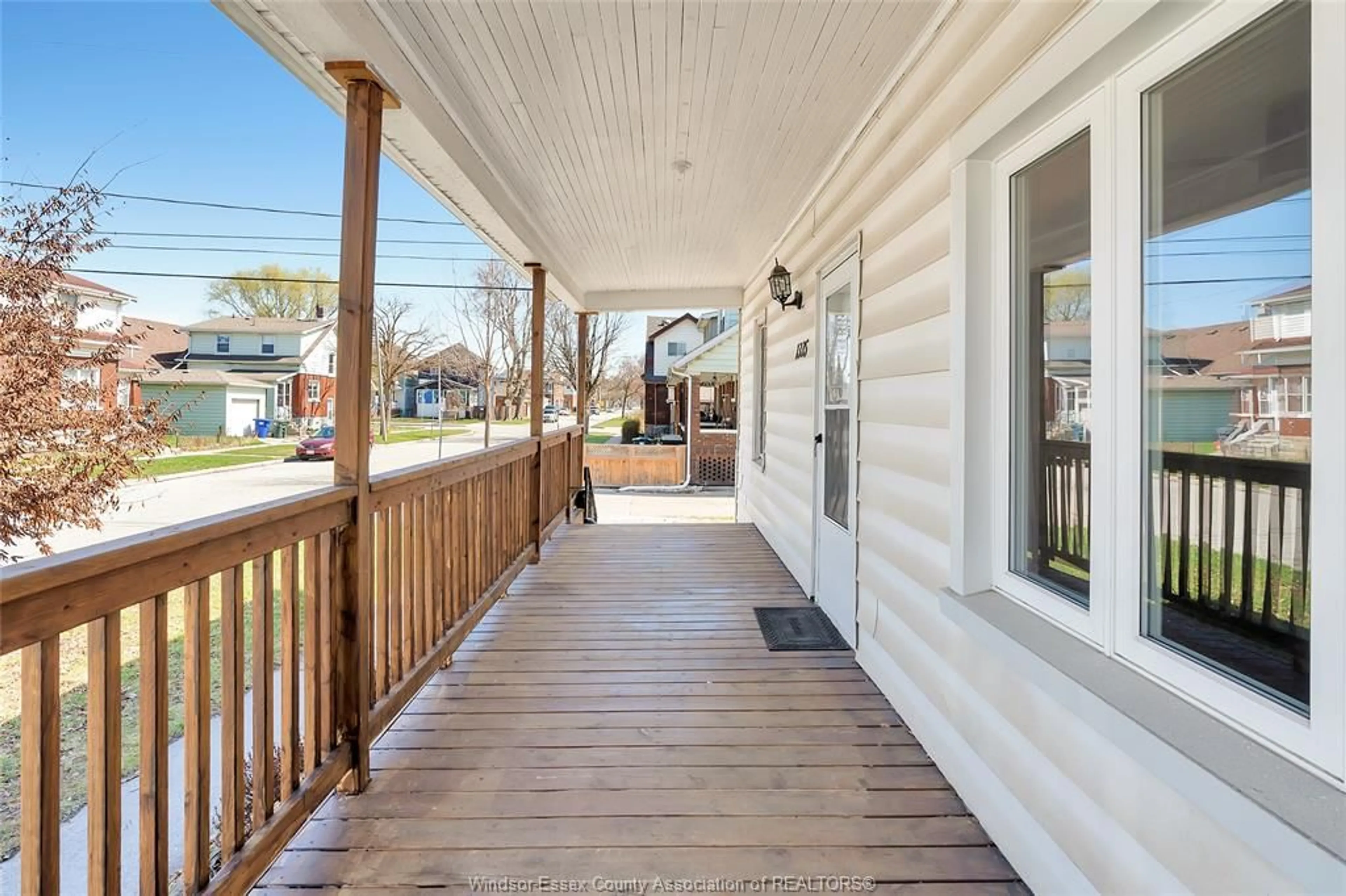 Patio, street for 1335 Richmond St, Windsor Ontario N9A 4A9