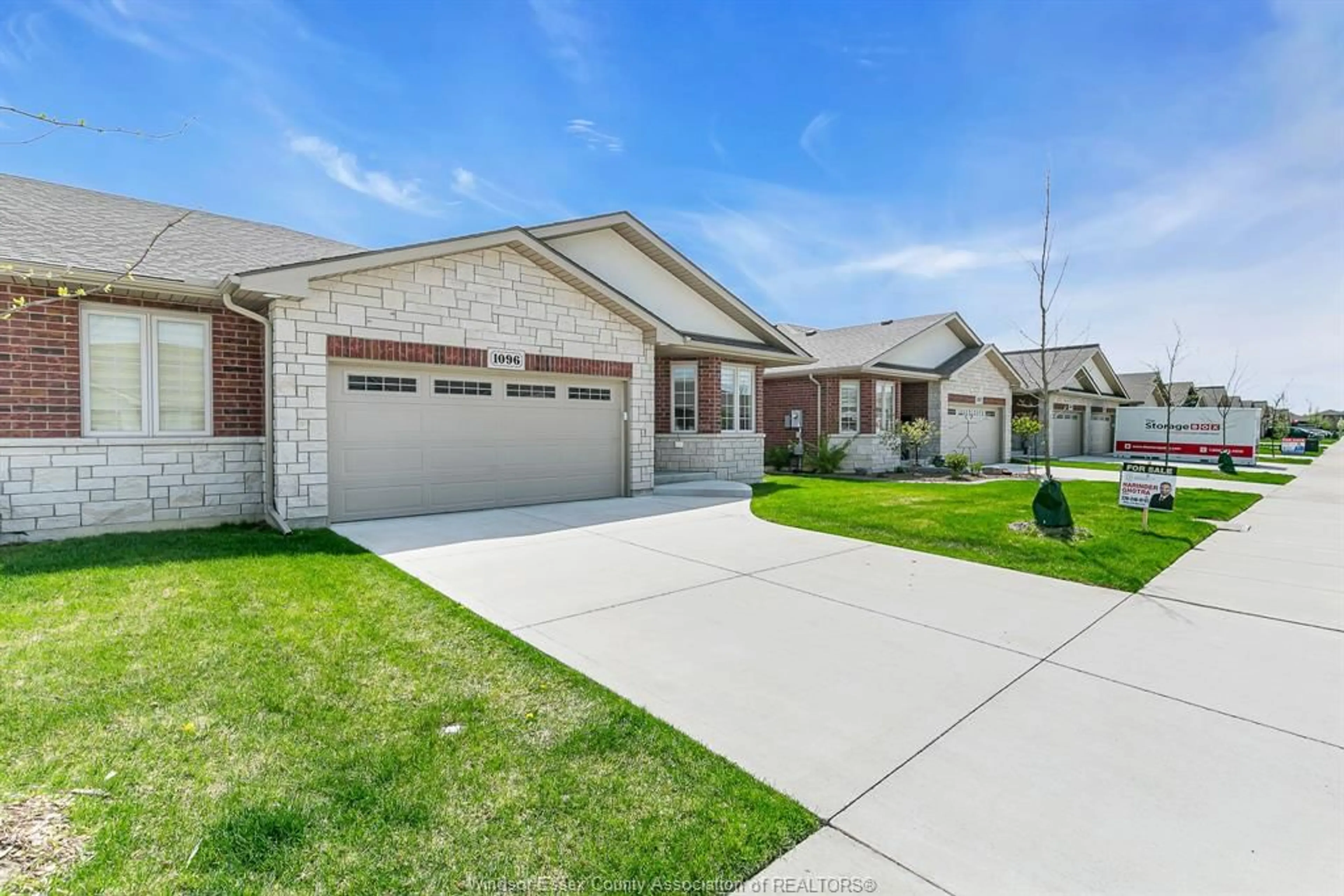 Home with brick exterior material, street for 1096 COPELAND Ave, Windsor Ontario N8P 0C3