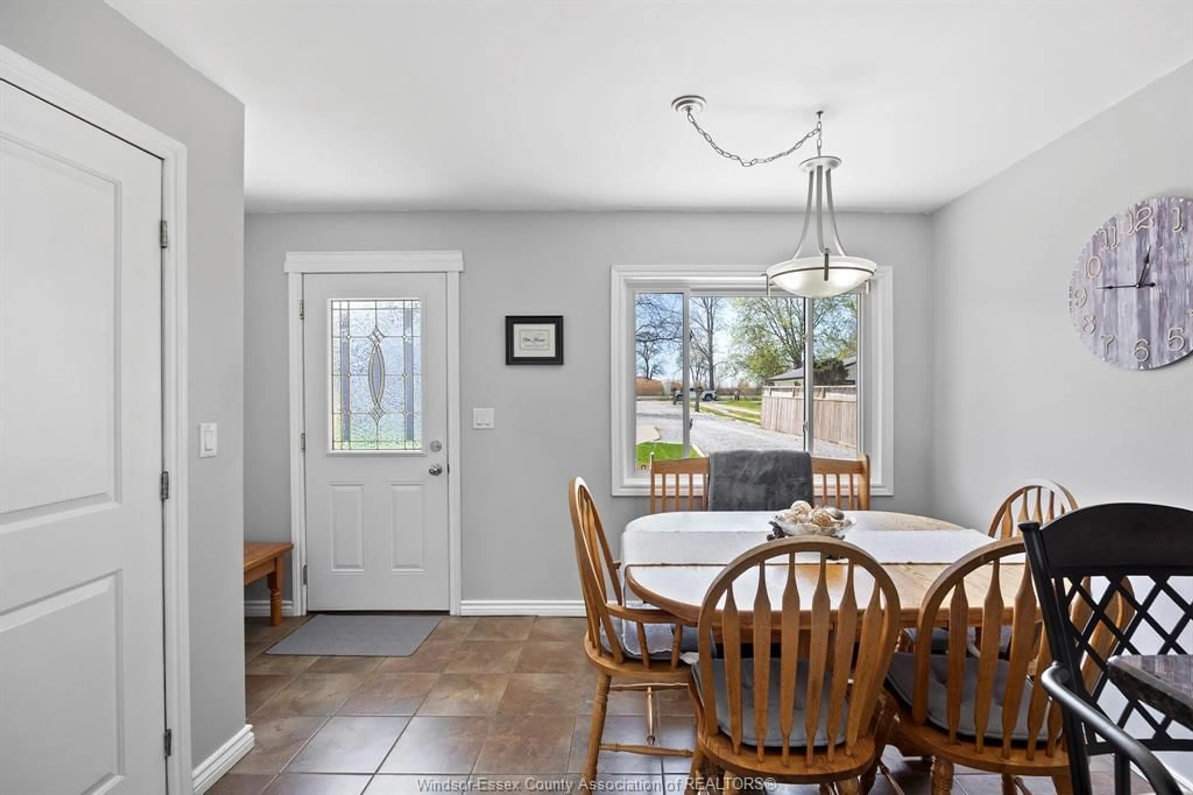 Dining room, ceramic/tile floor for 451 CHARRON BEACH Rd, Lakeshore Ontario N8L 1J5