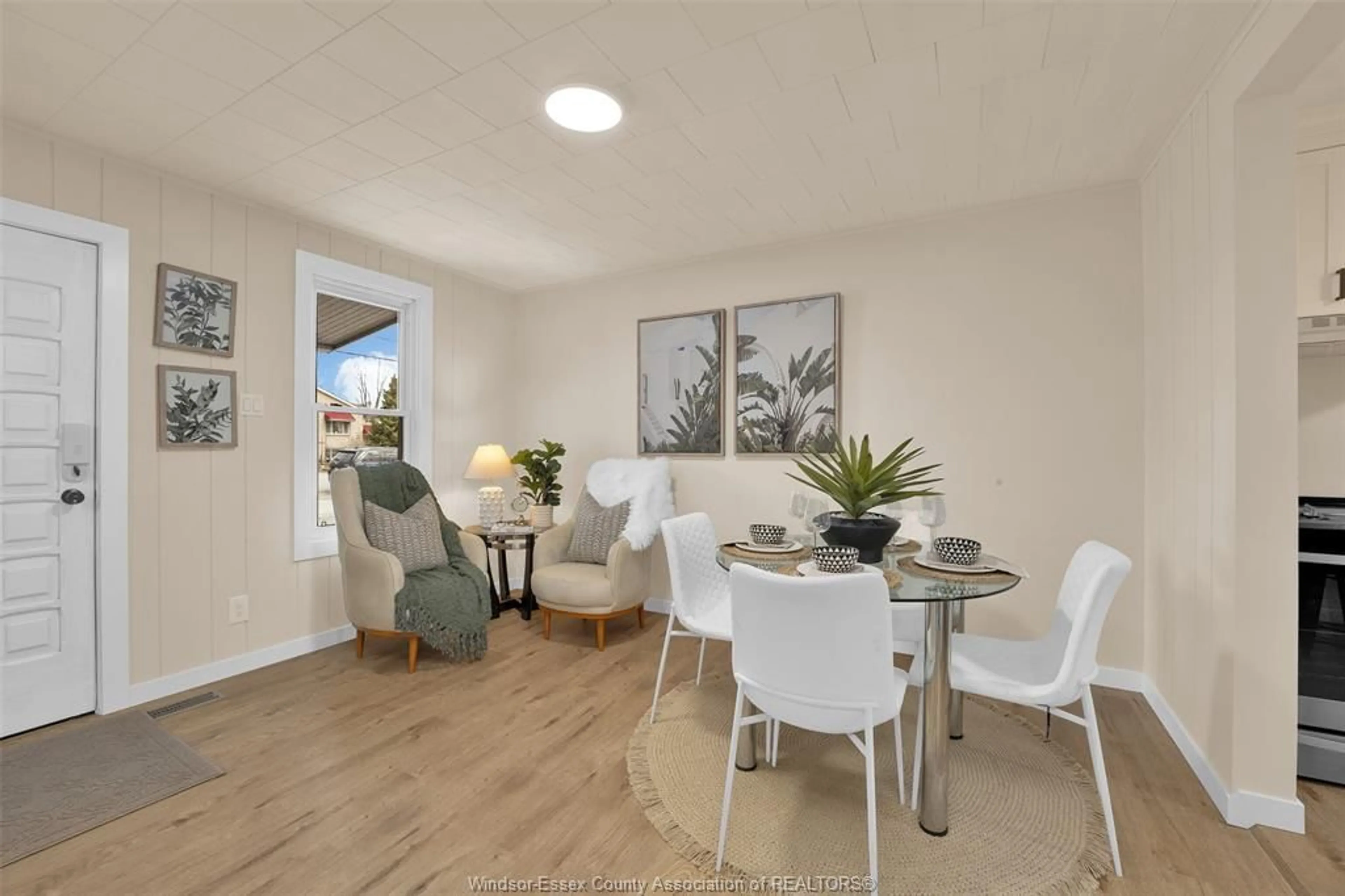 Dining room, wood/laminate floor for 366 ST. CHARLES, Belle River Ontario N0R 1A0