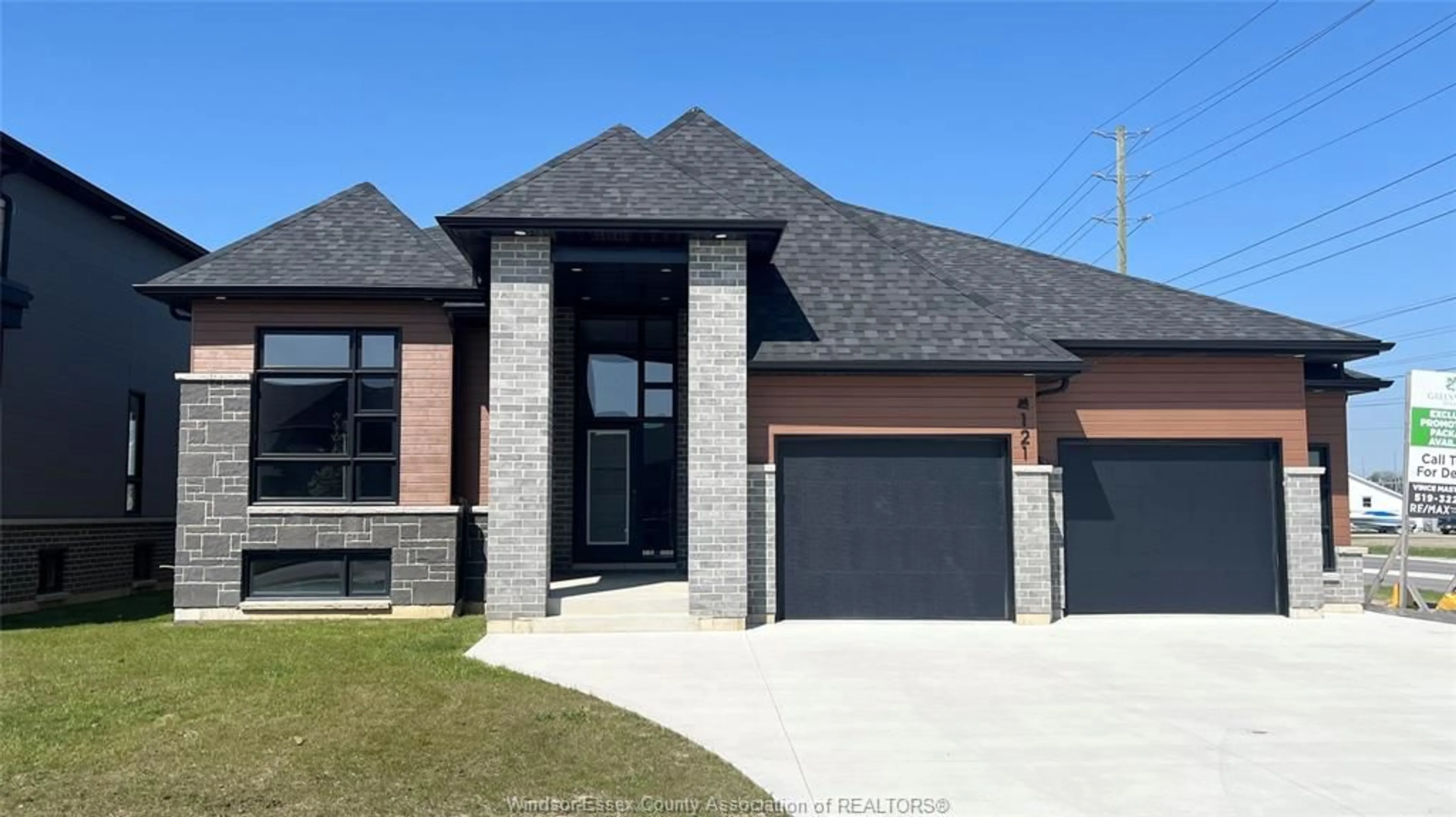 Home with brick exterior material, street for 121 HAZEL, Kingsville Ontario N9Y 0A9