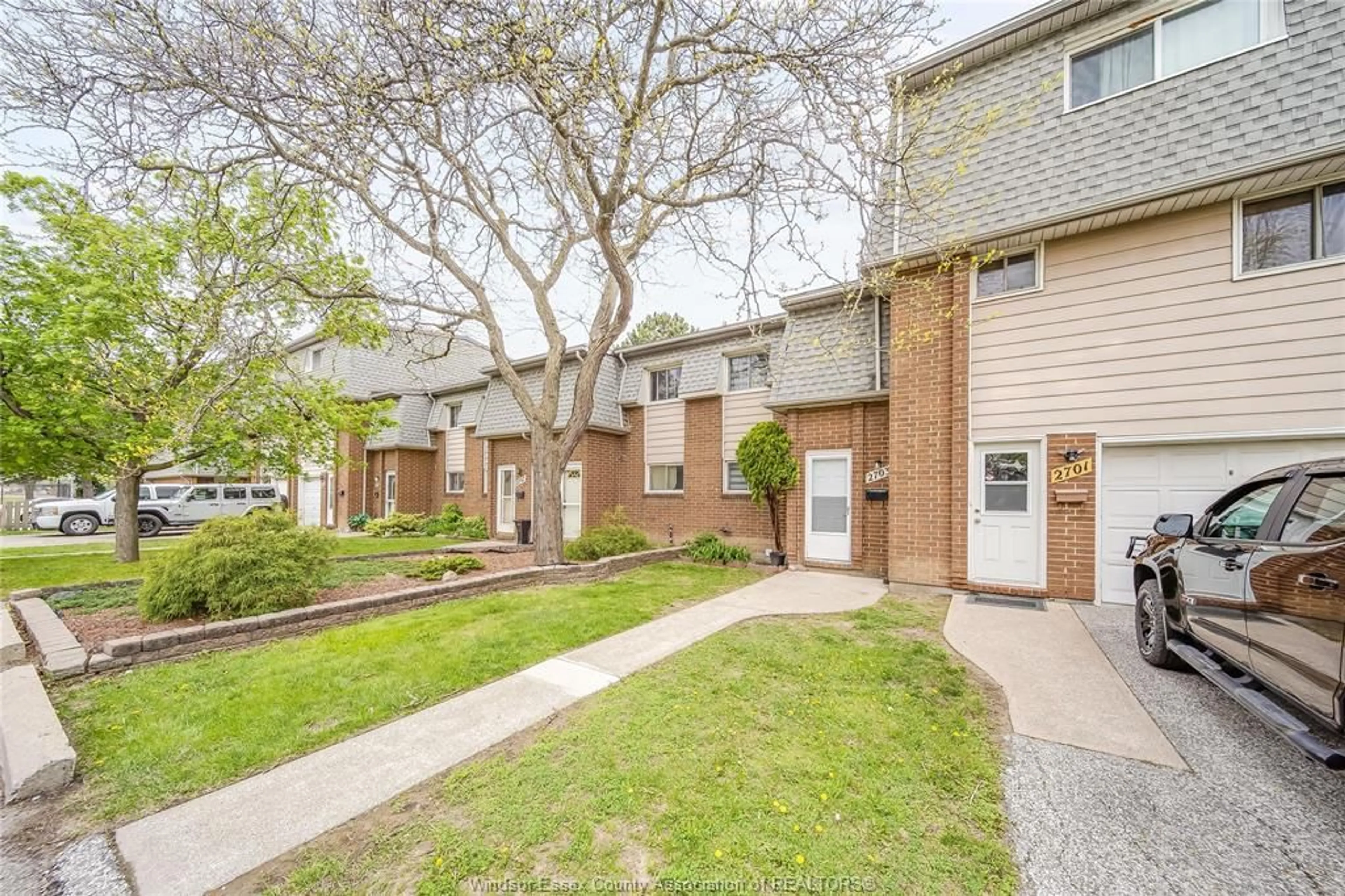 Patio, street for 2703 VINE Crt #93, Windsor Ontario N8T 2X7