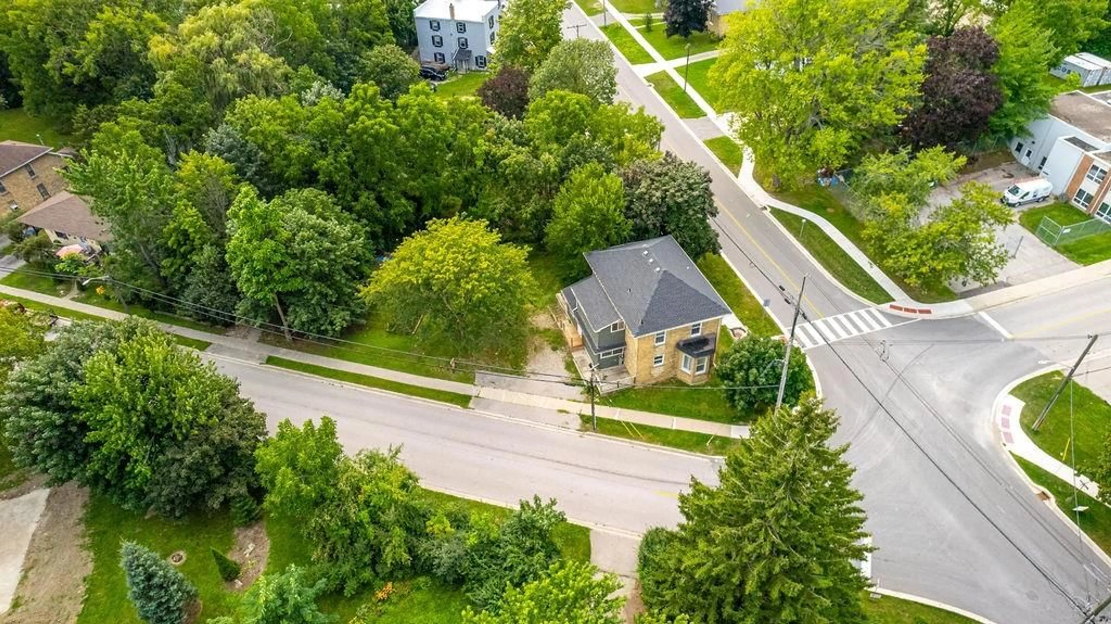 A pic from outside/outdoor area/front of a property/back of a property/a pic from drone, street for 41 BROADWAY St, Lambton Shores Ontario N0N 1J0