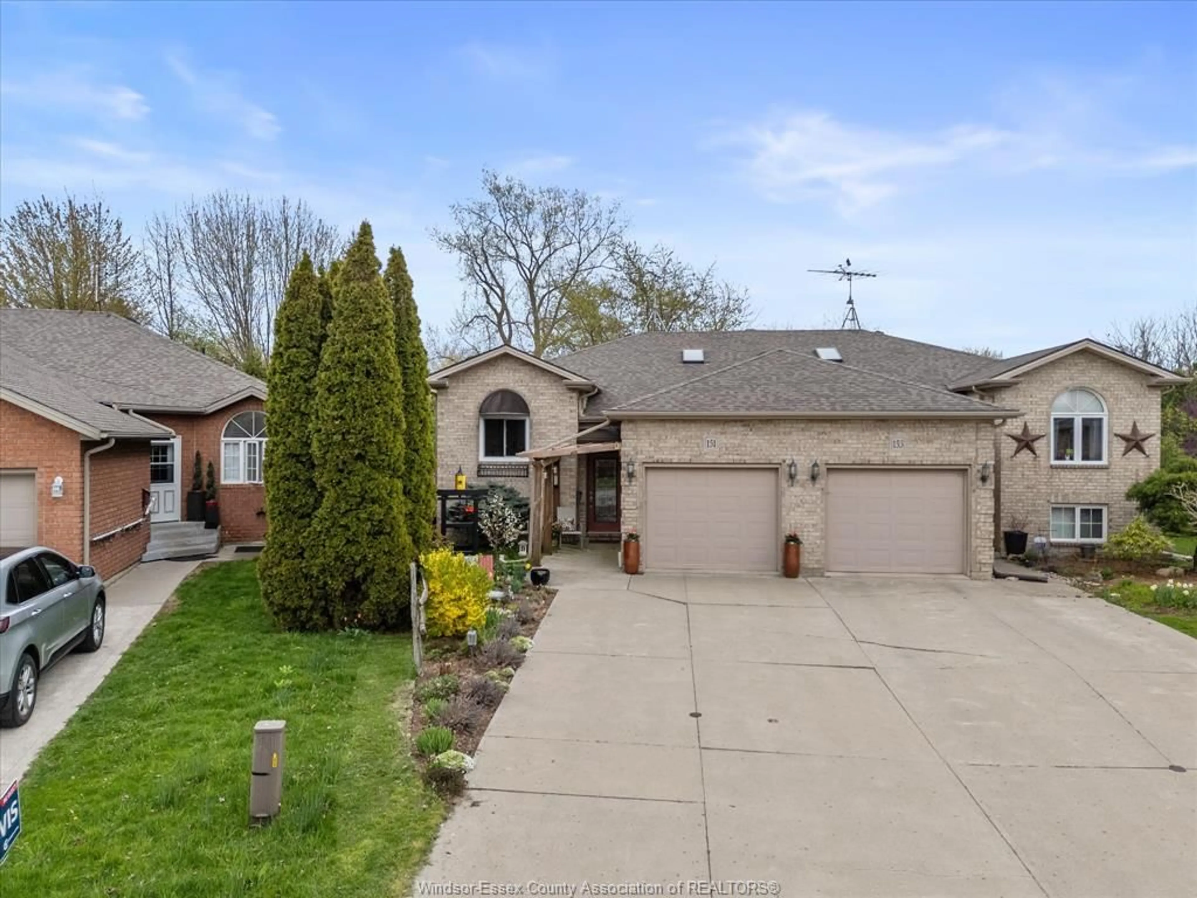 Home with brick exterior material, street for 151 Victoria Ave, Kingsville Ontario N9Y 1T5