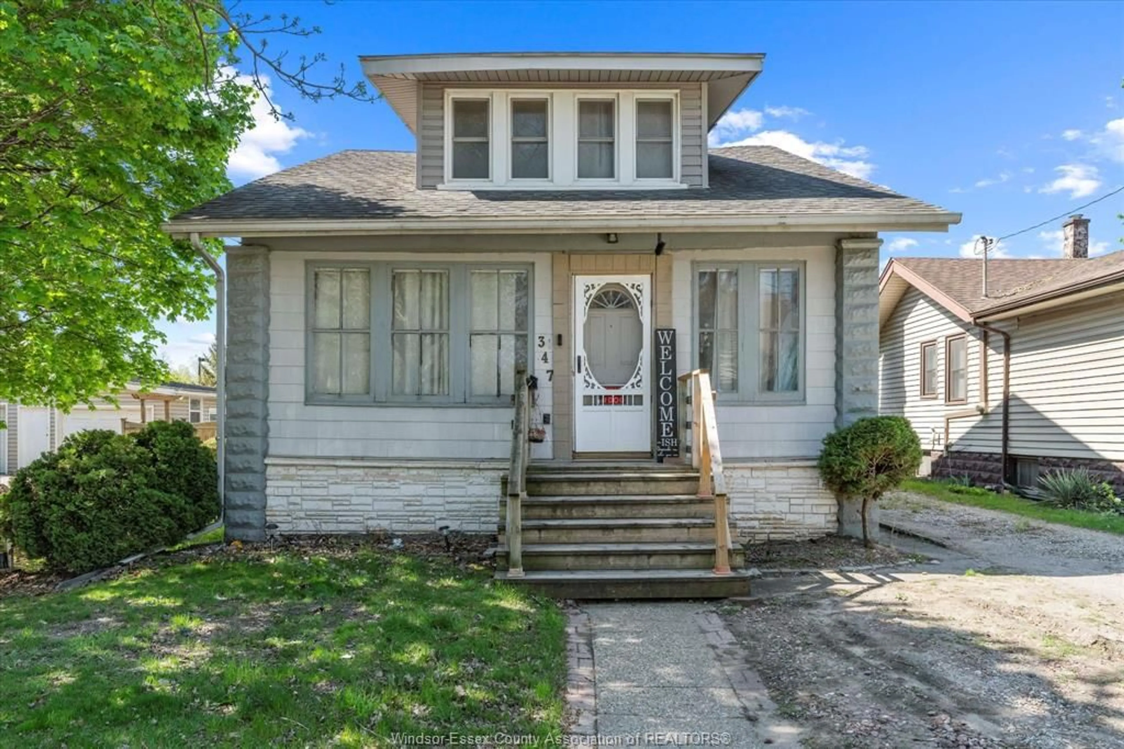 Unknown for 347 John B Ave, Windsor Ontario N9C 3G1