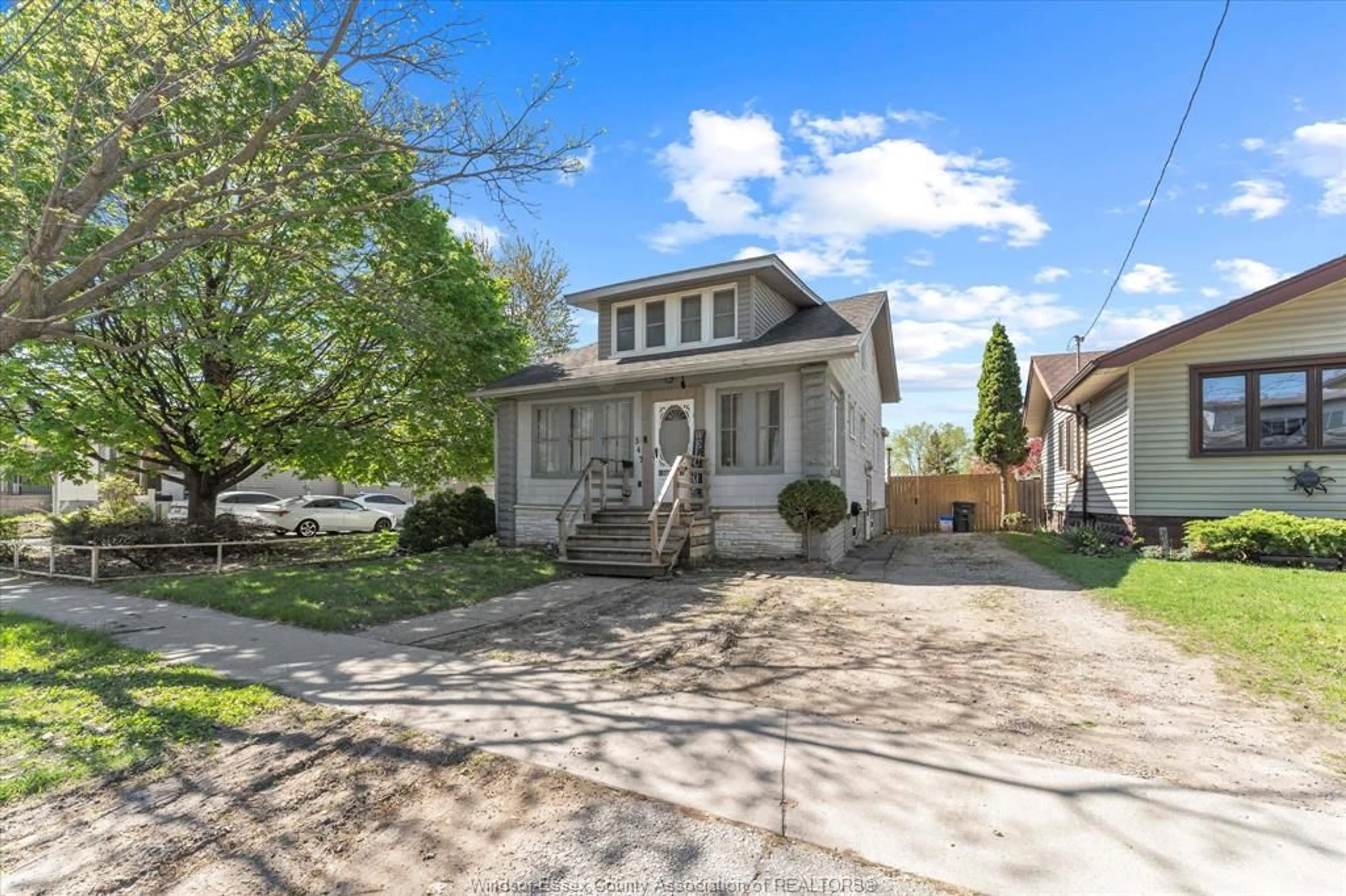 A pic from outside/outdoor area/front of a property/back of a property/a pic from drone, street for 347 John B Ave, Windsor Ontario N9C 3G1