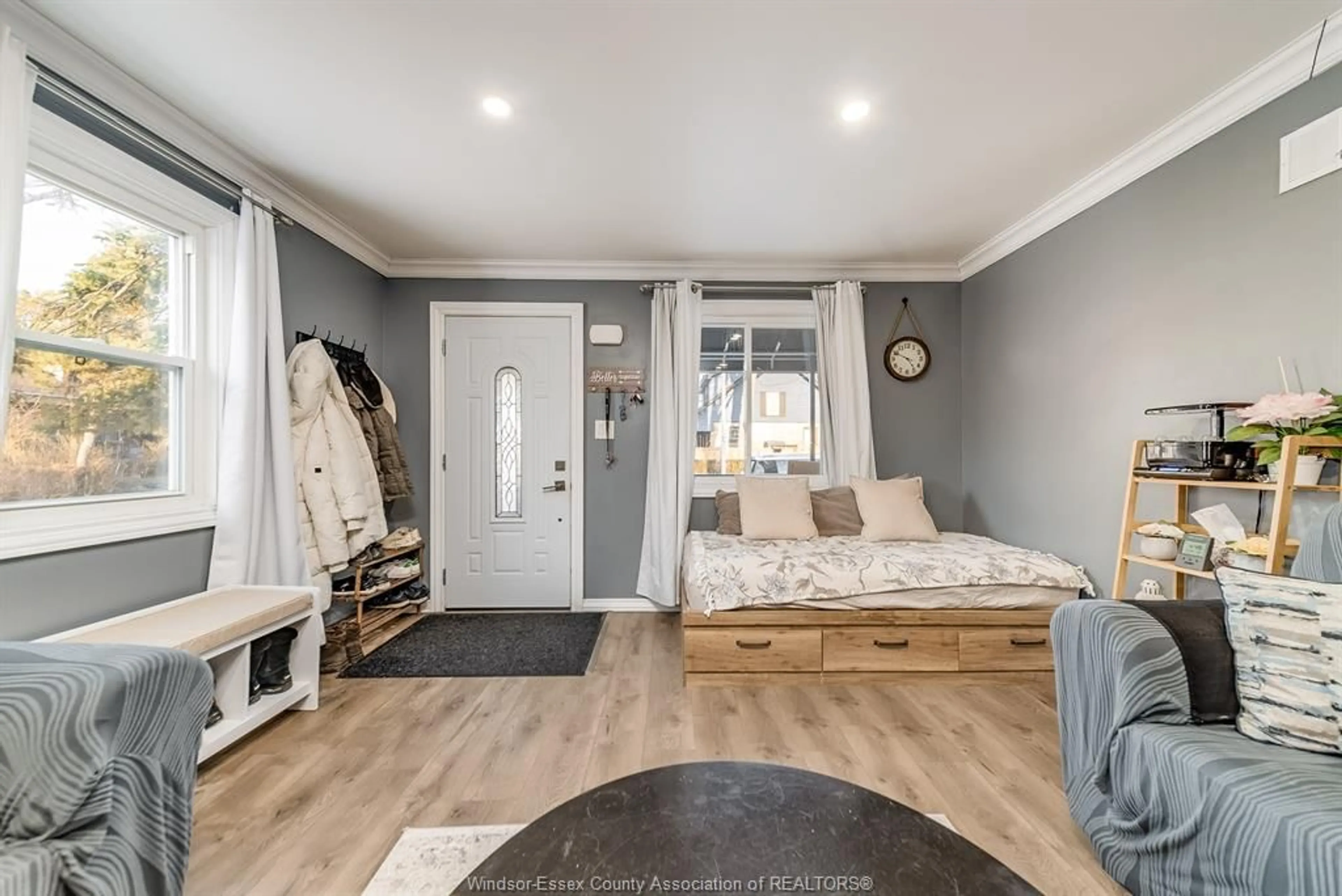 Unknown for 1455 YORK St, Windsor Ontario N8X 1W2