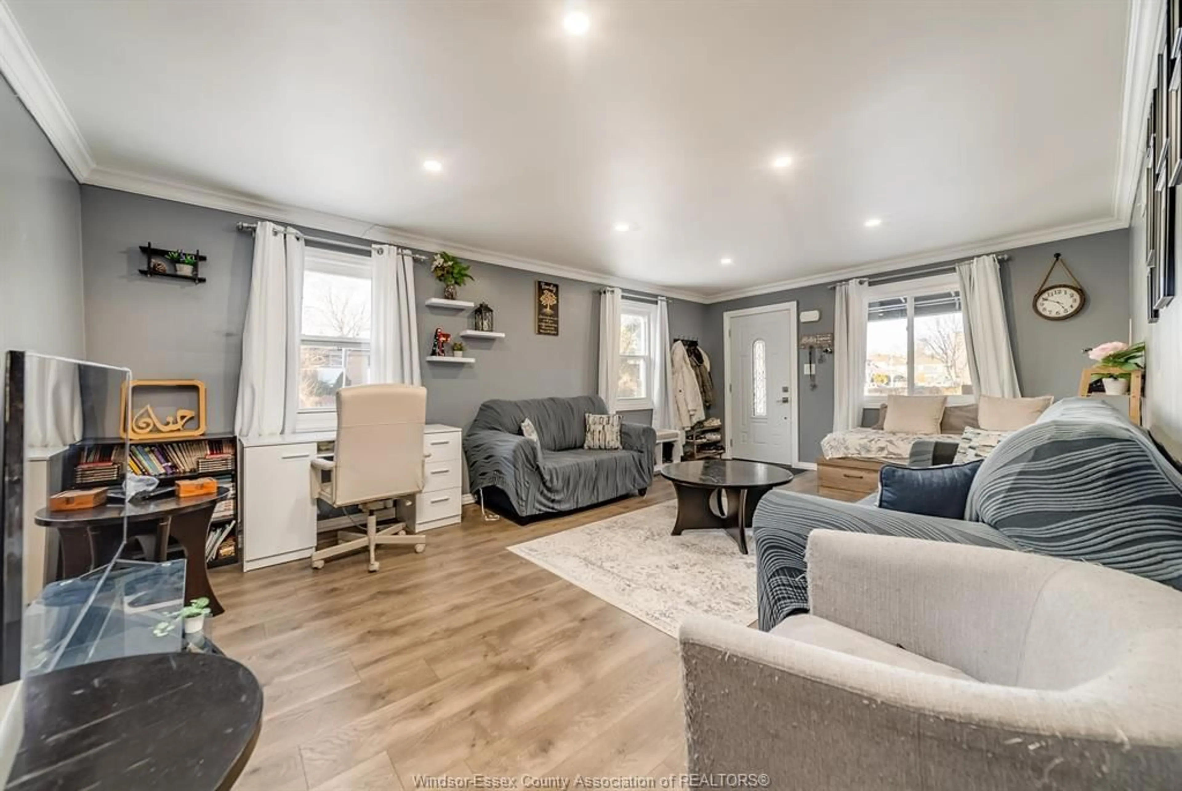 Living room with furniture, unknown for 1455 YORK St, Windsor Ontario N8X 1W2