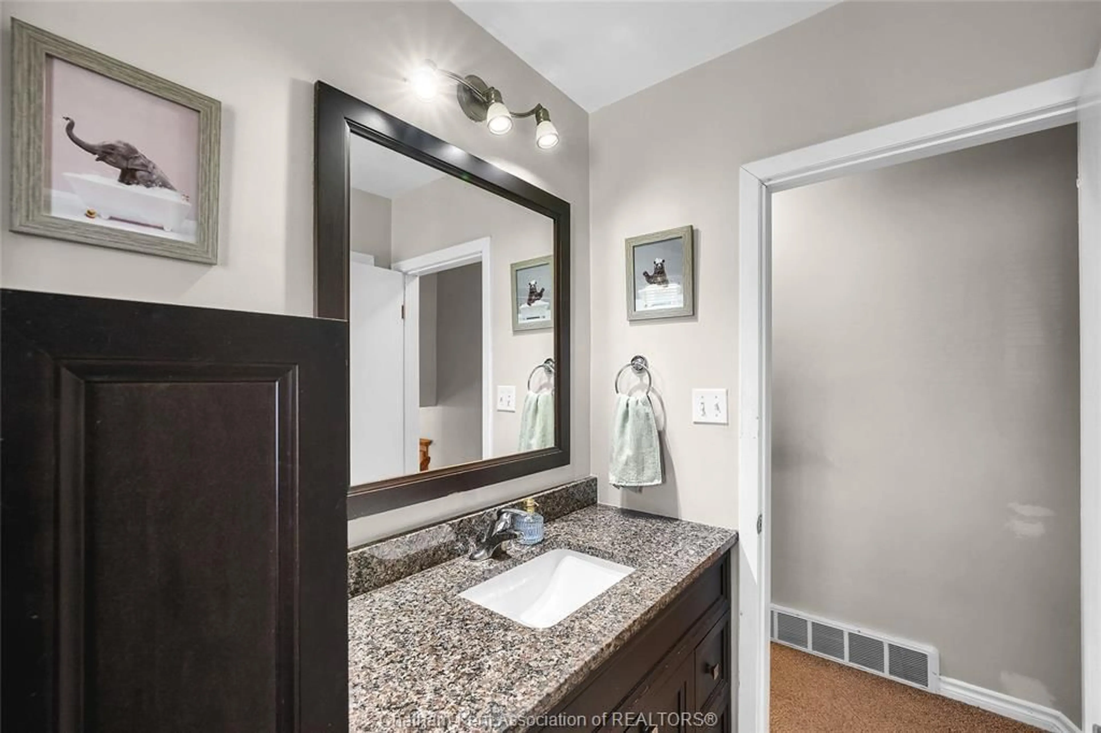 Standard bathroom, ceramic/tile floor for 94 St Michael Ave, Chatham Ontario N7M 3E6