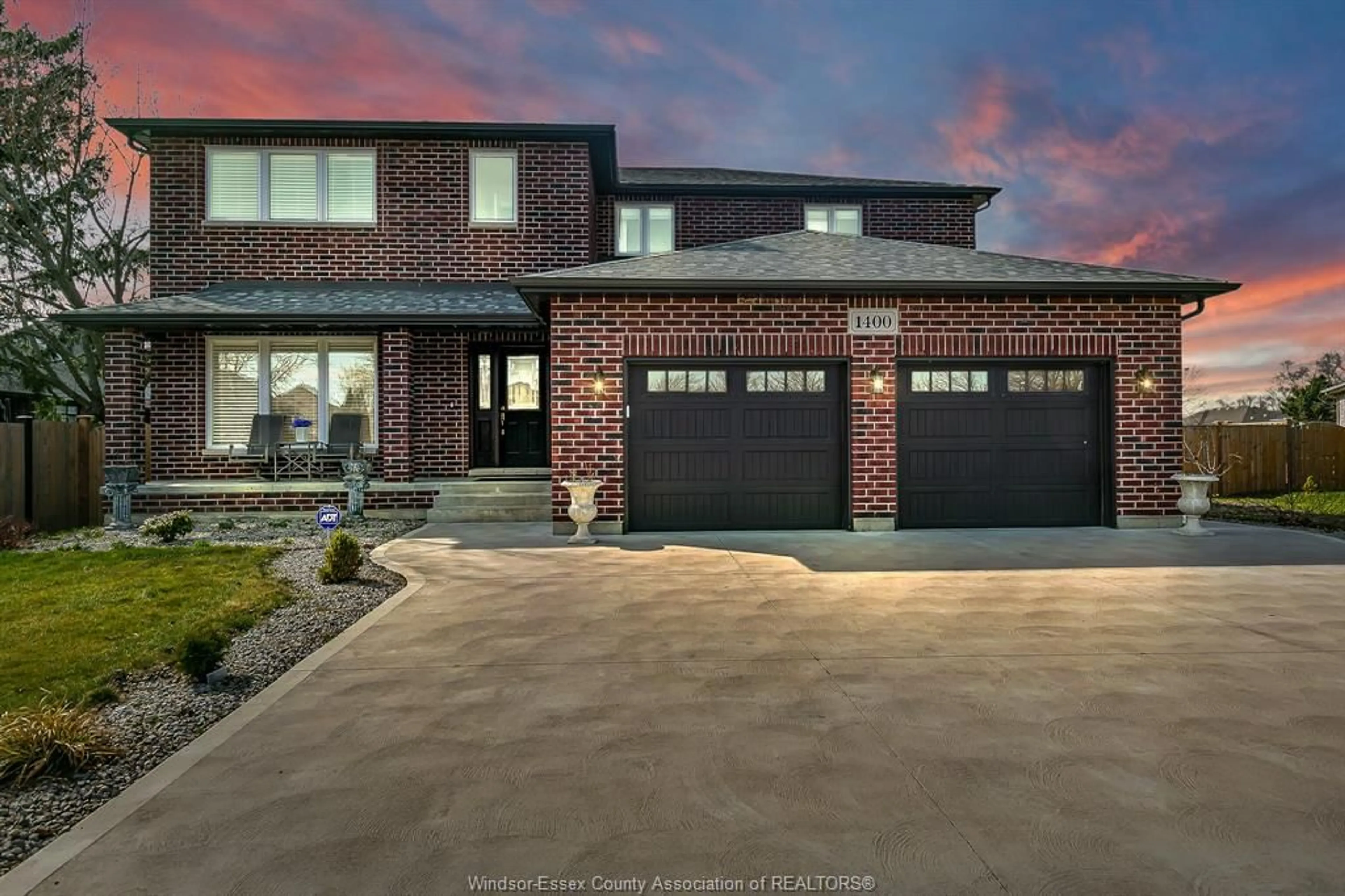 Home with brick exterior material, street for 1400 MONCK Ave, LaSalle Ontario N9J 3P5