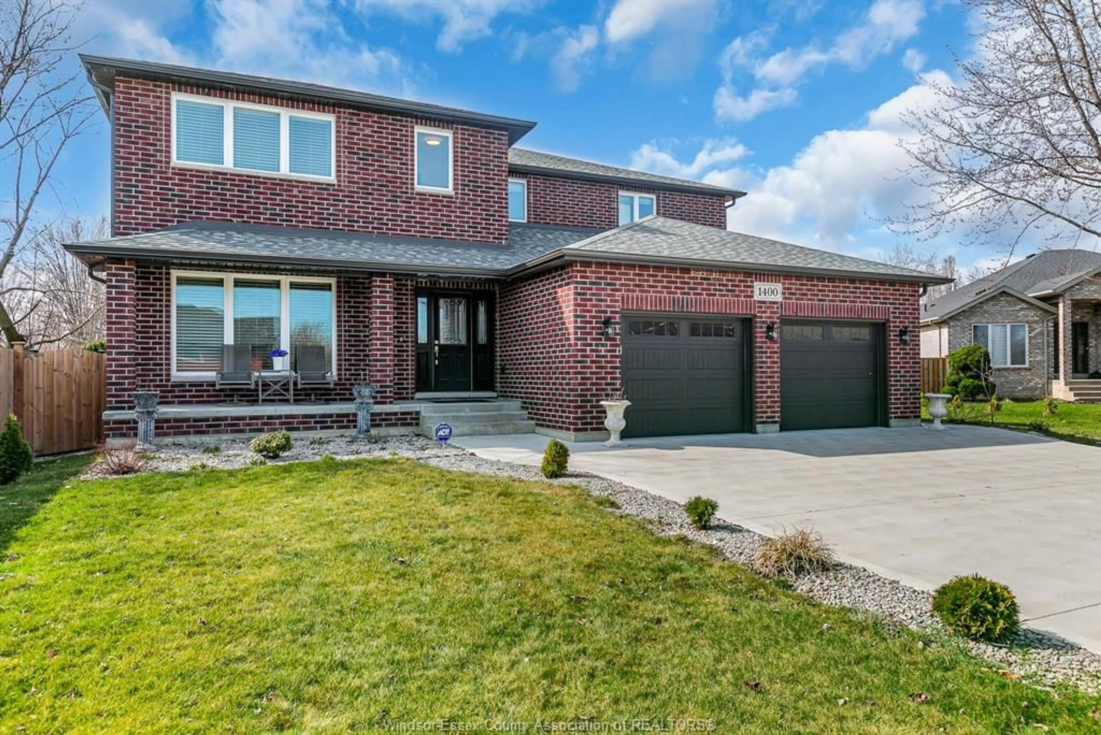 Home with brick exterior material, street for 1400 MONCK Ave, LaSalle Ontario N9J 3P5