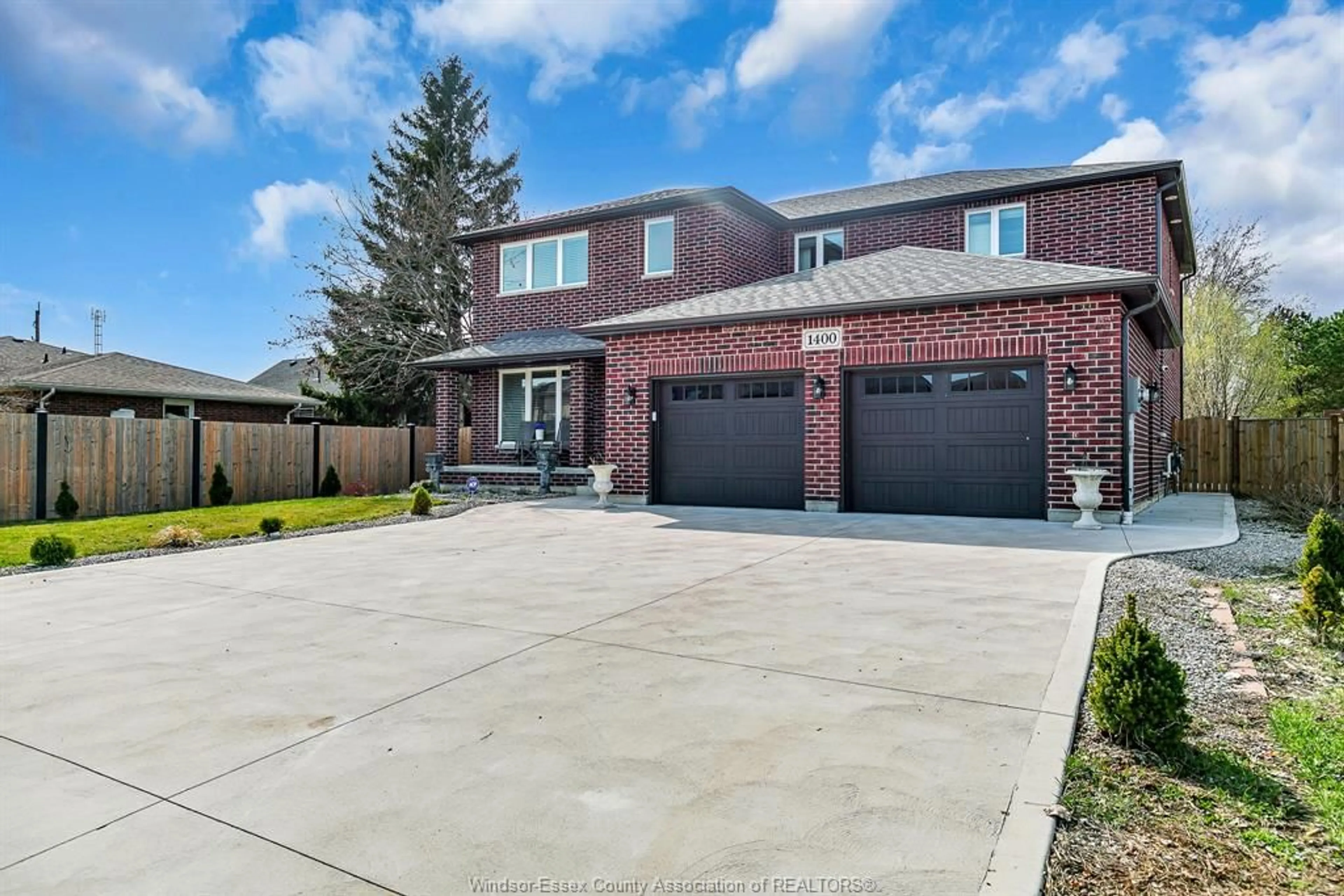 Home with brick exterior material, street for 1400 MONCK Ave, LaSalle Ontario N9J 3P5
