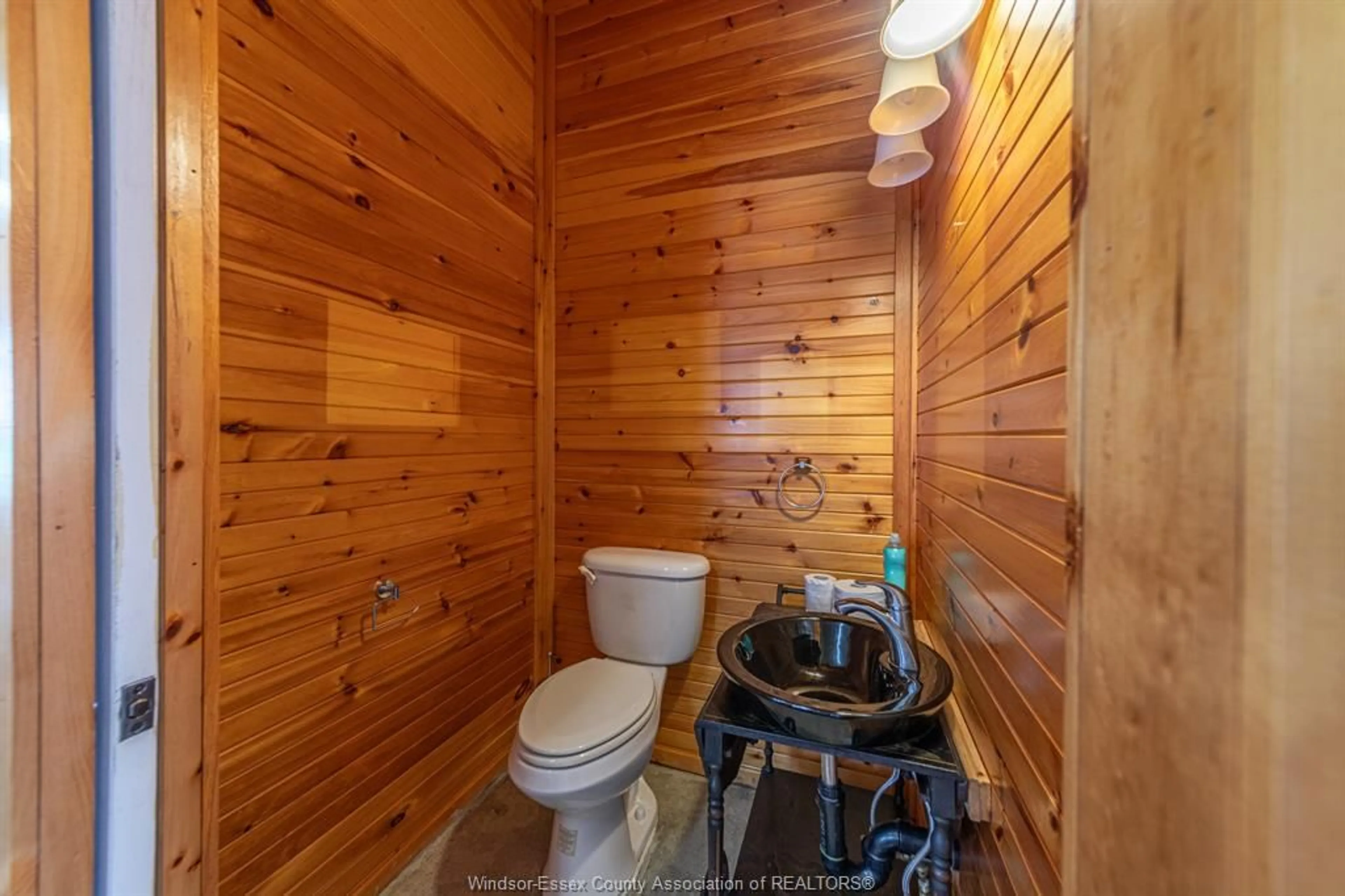 Standard bathroom, unknown for 18240 & 18236 ERIE SHORE Dr, Blenheim Ontario N0P 1A0