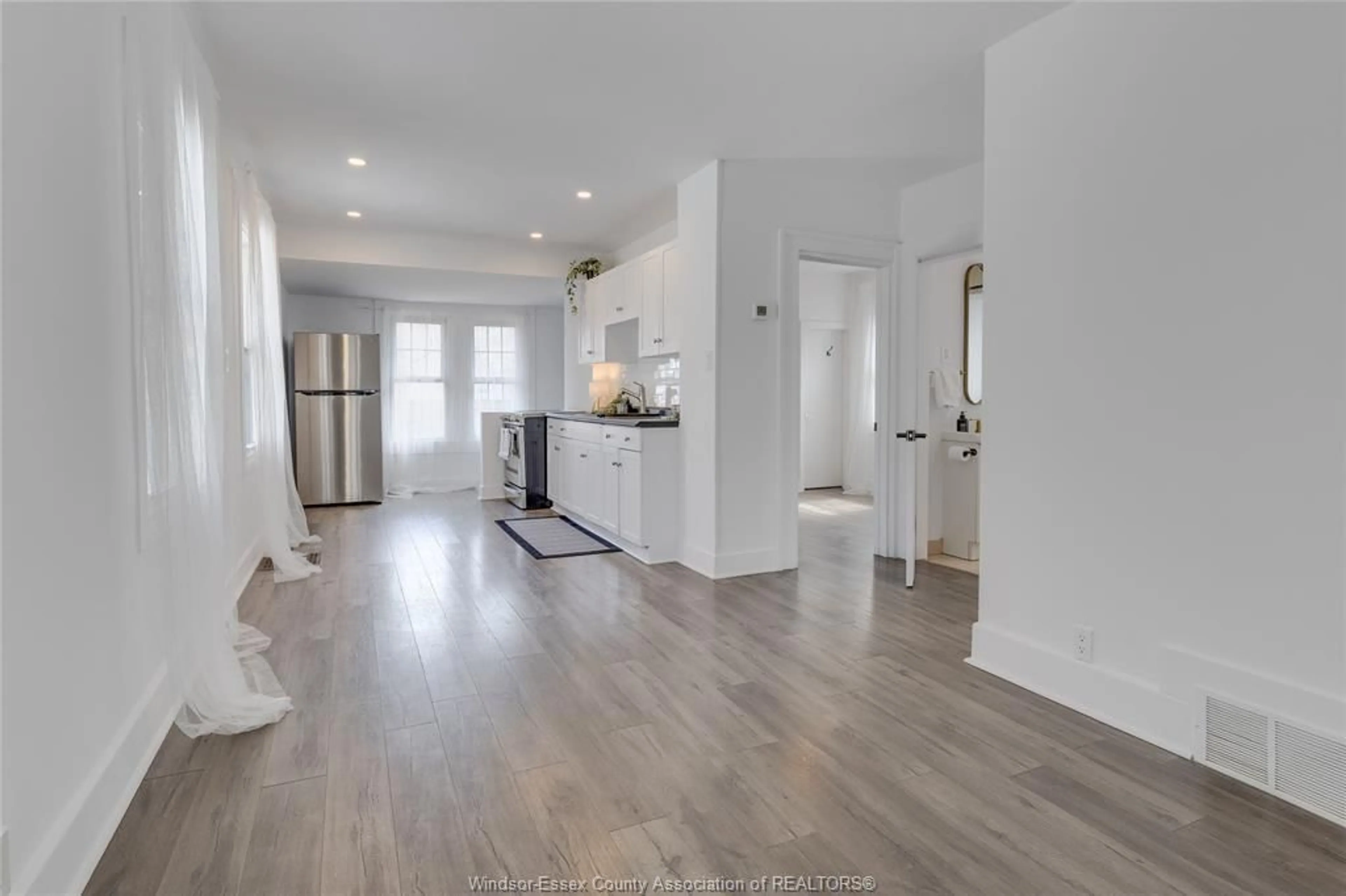 Open concept kitchen, unknown for 1622 ALBERT Rd, Windsor Ontario N8Y 3R5