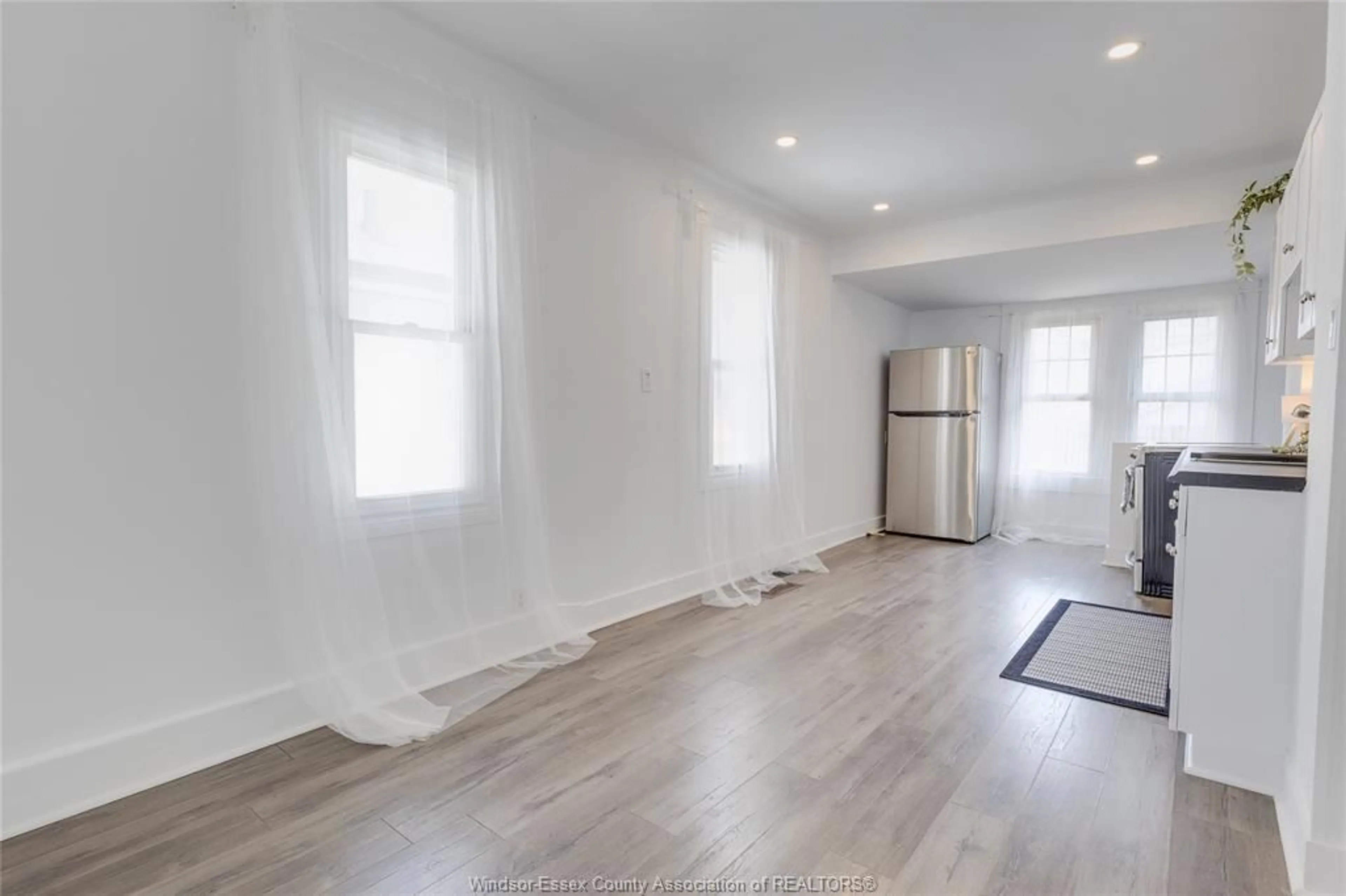 A pic of a room for 1622 ALBERT Rd, Windsor Ontario N8Y 3R5