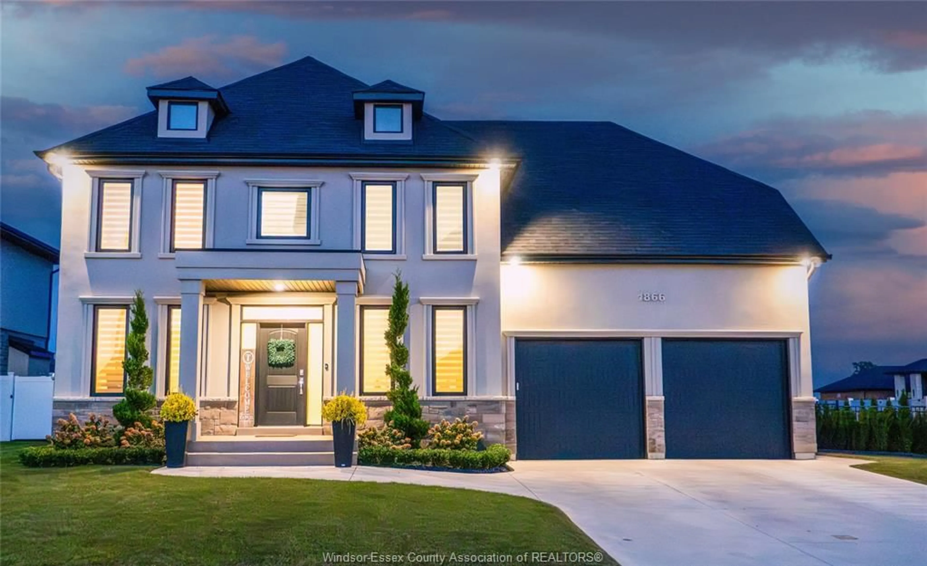 Home with vinyl exterior material, street for 1866 QUEENS VALLEY Dr, Kingsville Ontario N9Y 0G5