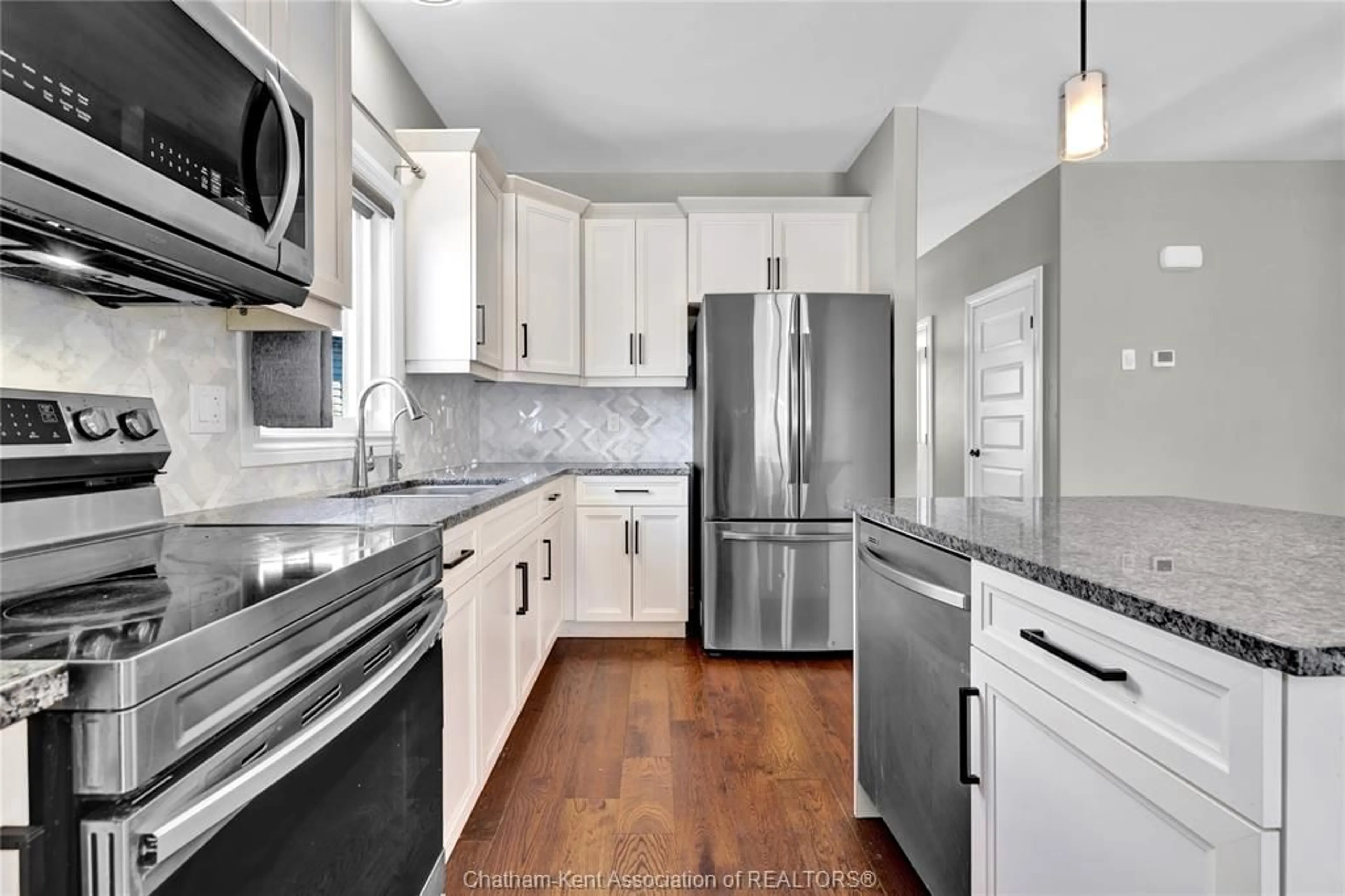 Unknown for 25 Champlain Crt, Chatham Ontario N7L 0A4