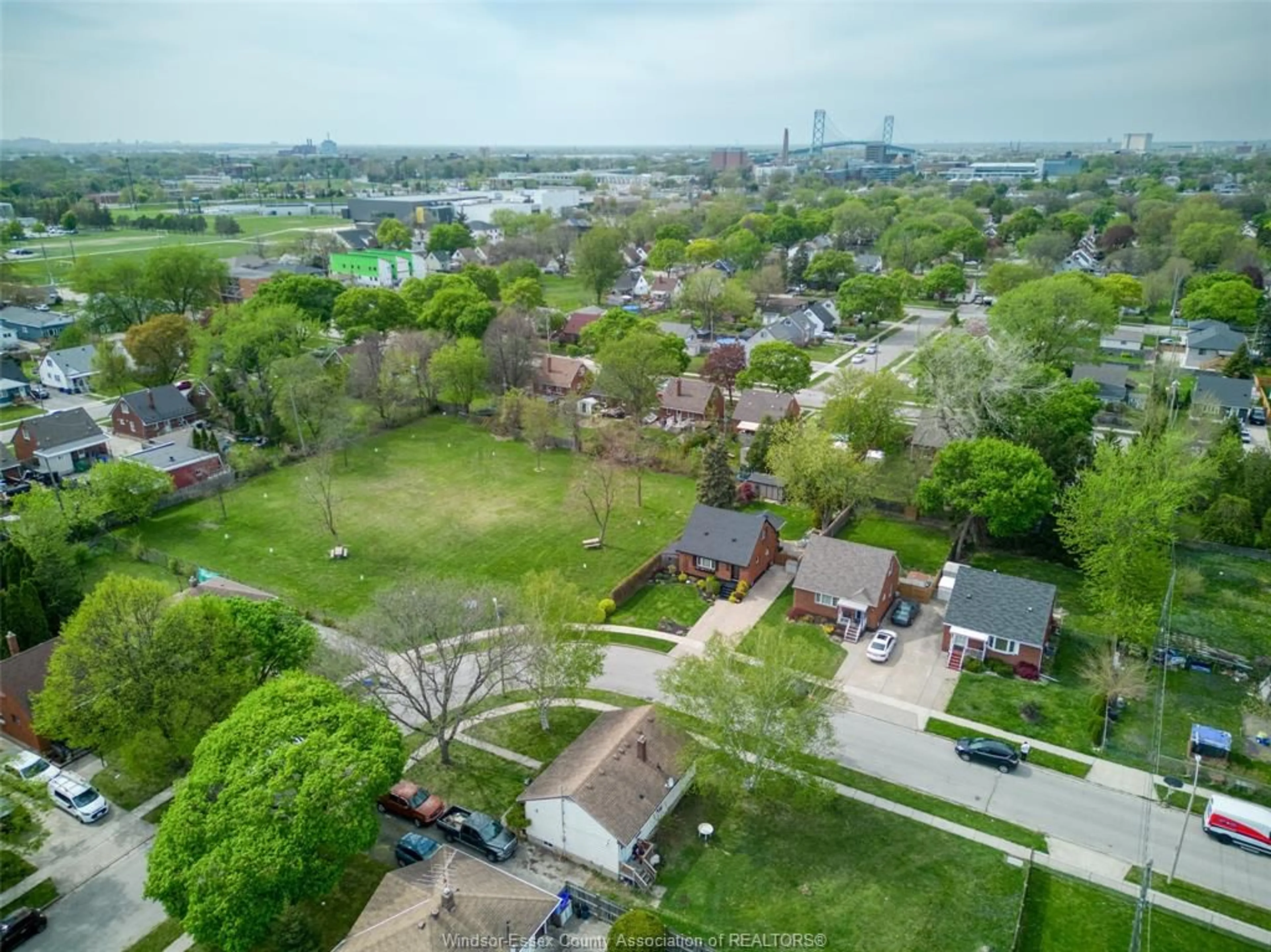 A pic from outside/outdoor area/front of a property/back of a property/a pic from drone, unknown for 1231 TILSTON, Windsor Ontario N9B 3C6