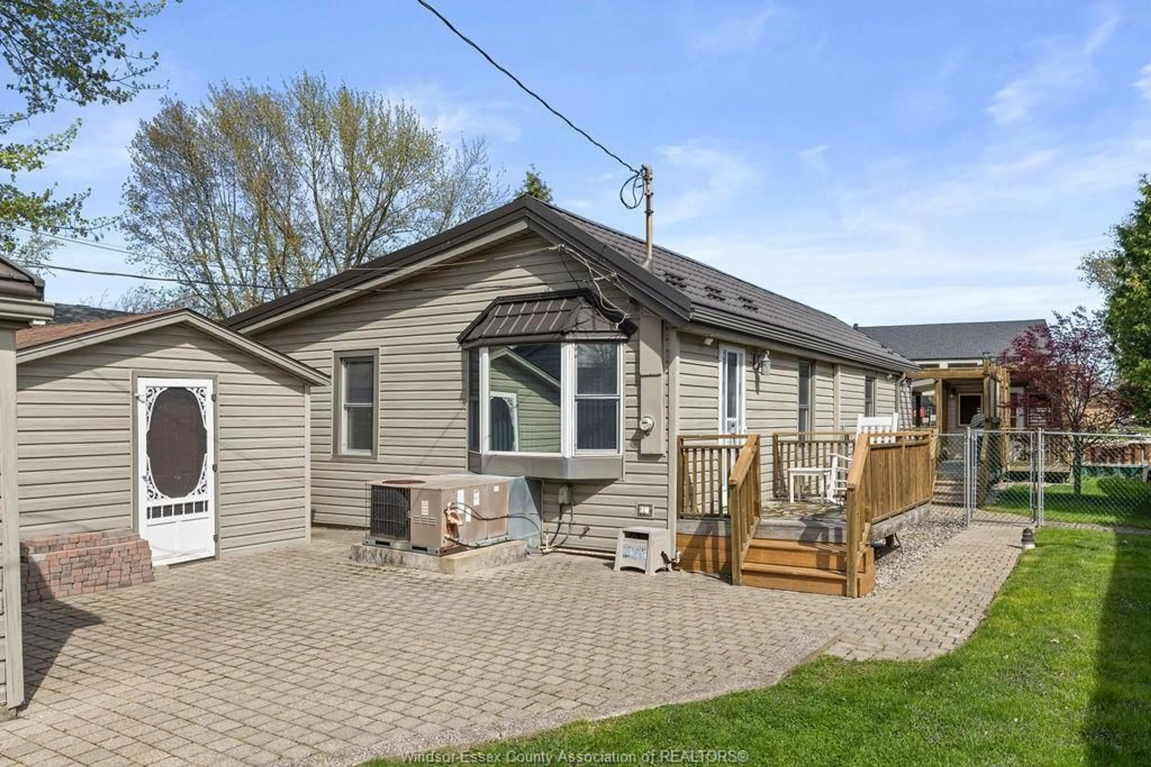 Unknown for 192 MILL, Lakeshore Ontario N8L 0Y9