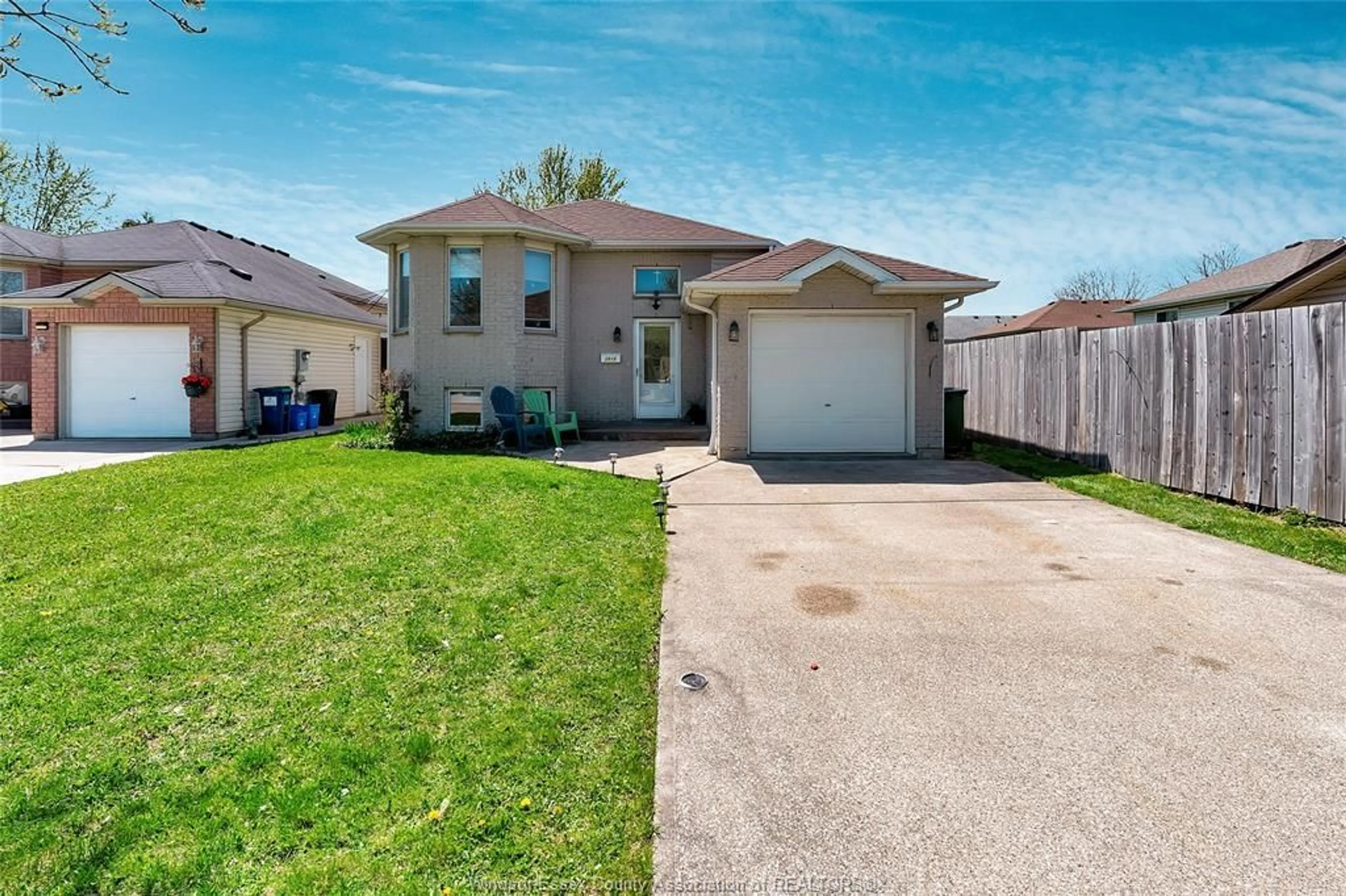 Unknown for 3815 YELLOWOOD, Windsor Ontario N9E 4T2