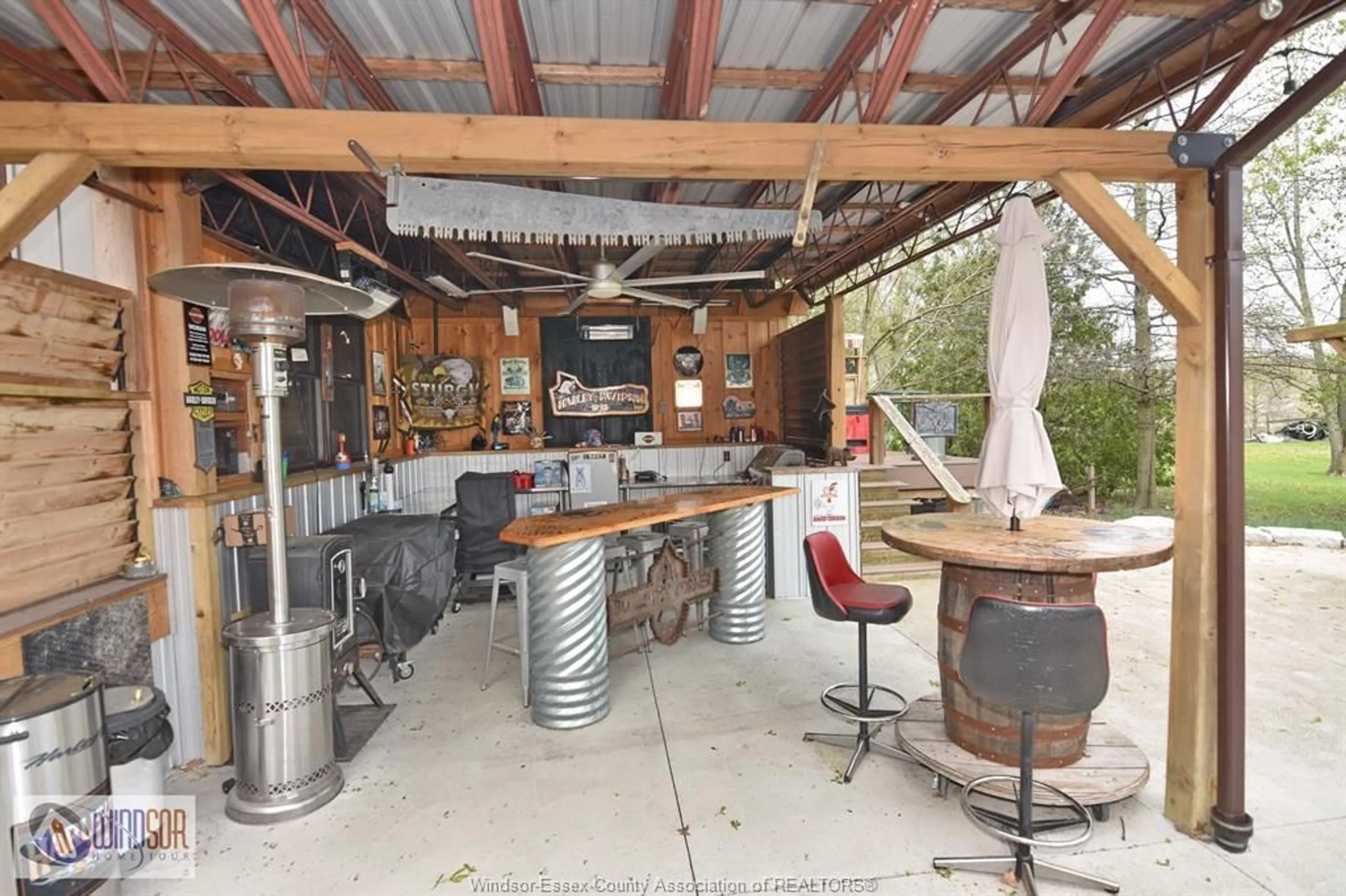 Patio, unknown for 7021 GIARDINI SIDE Rd, Essex Ontario N0R 1B0