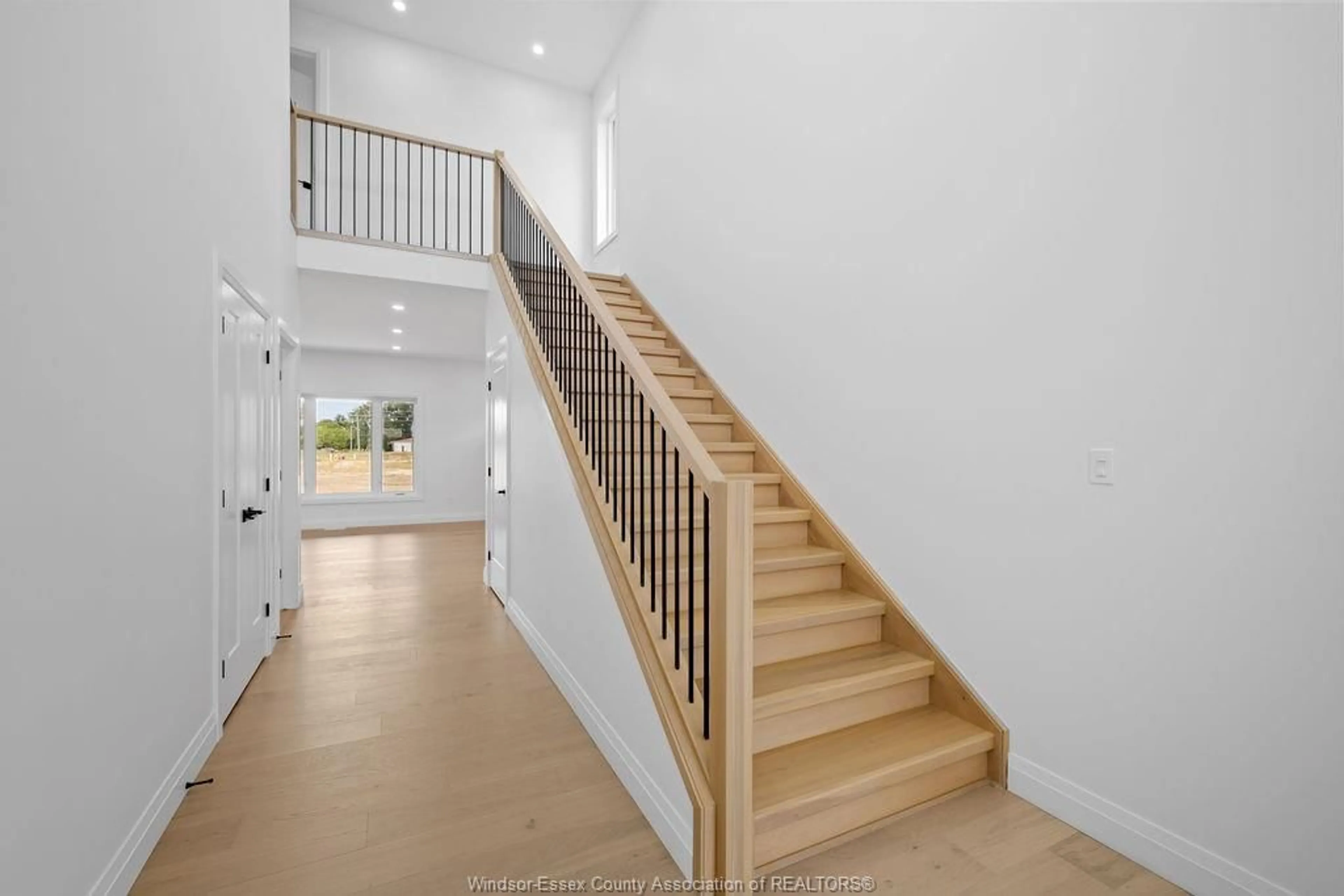 Stairs for 8032 MEO Blvd, LaSalle Ontario N9H 1H3