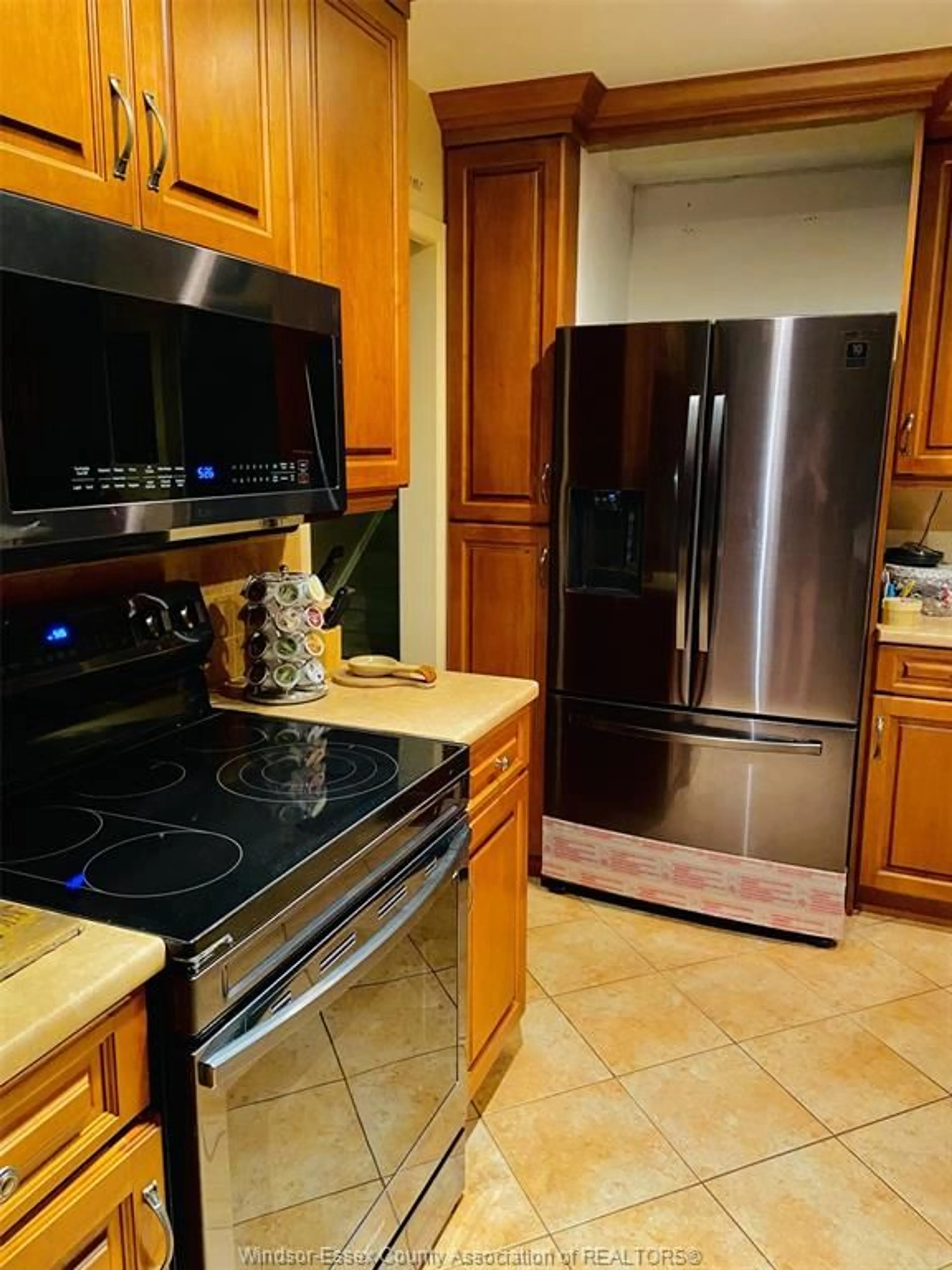 Standard kitchen, ceramic/tile floor for 1185 SUMACH, Windsor Ontario N8S 2S5