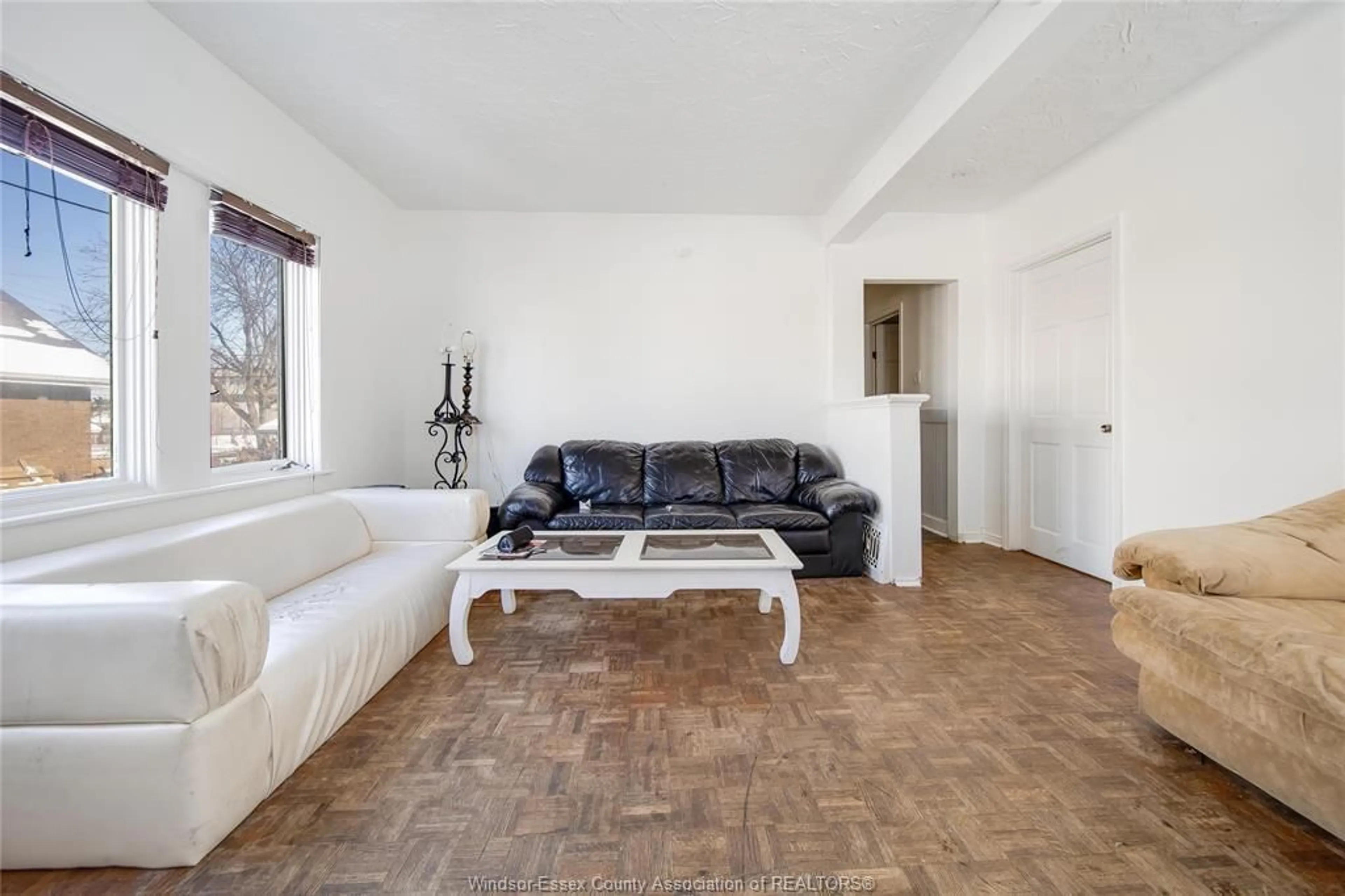 Living room with furniture, unknown for 916 FELIX Ave, Windsor Ontario N9C 3L3