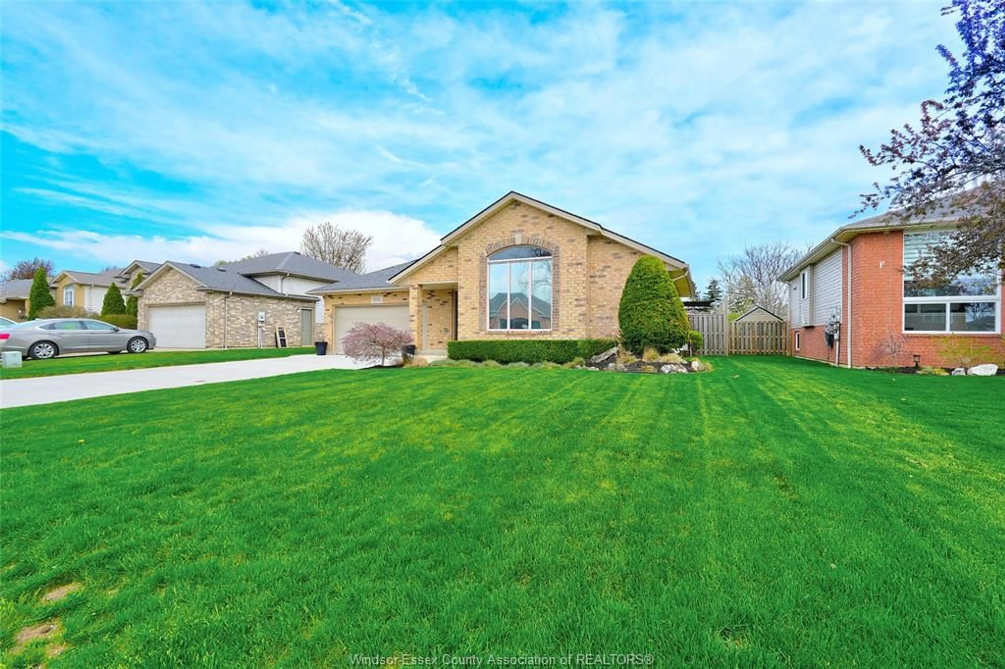 Home with brick exterior material, unknown for 830 COTTAGE GROVE Ave, Kingsville Ontario N9Y 3X8