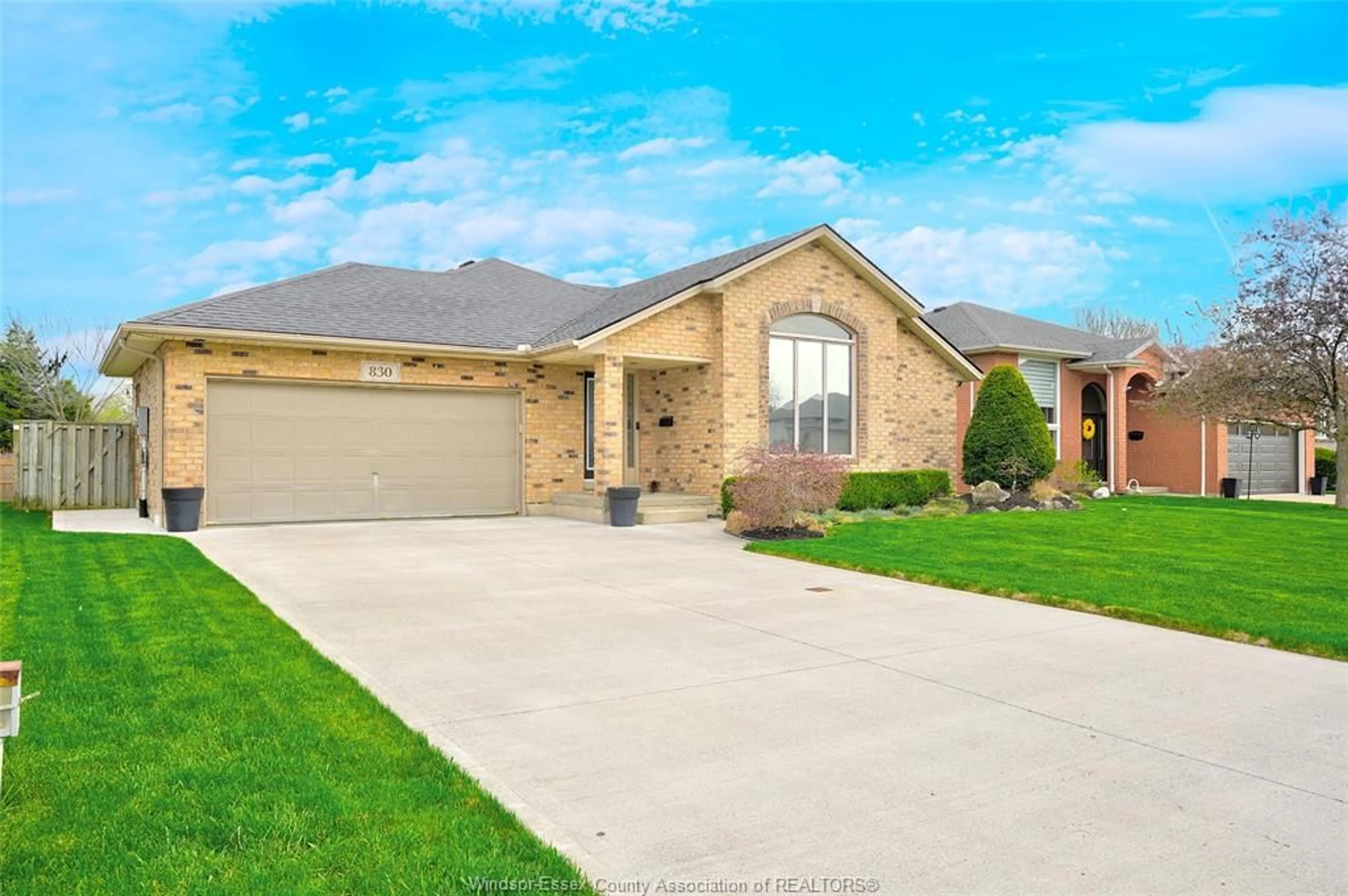 Home with brick exterior material, street for 830 COTTAGE GROVE Ave, Kingsville Ontario N9Y 3X8