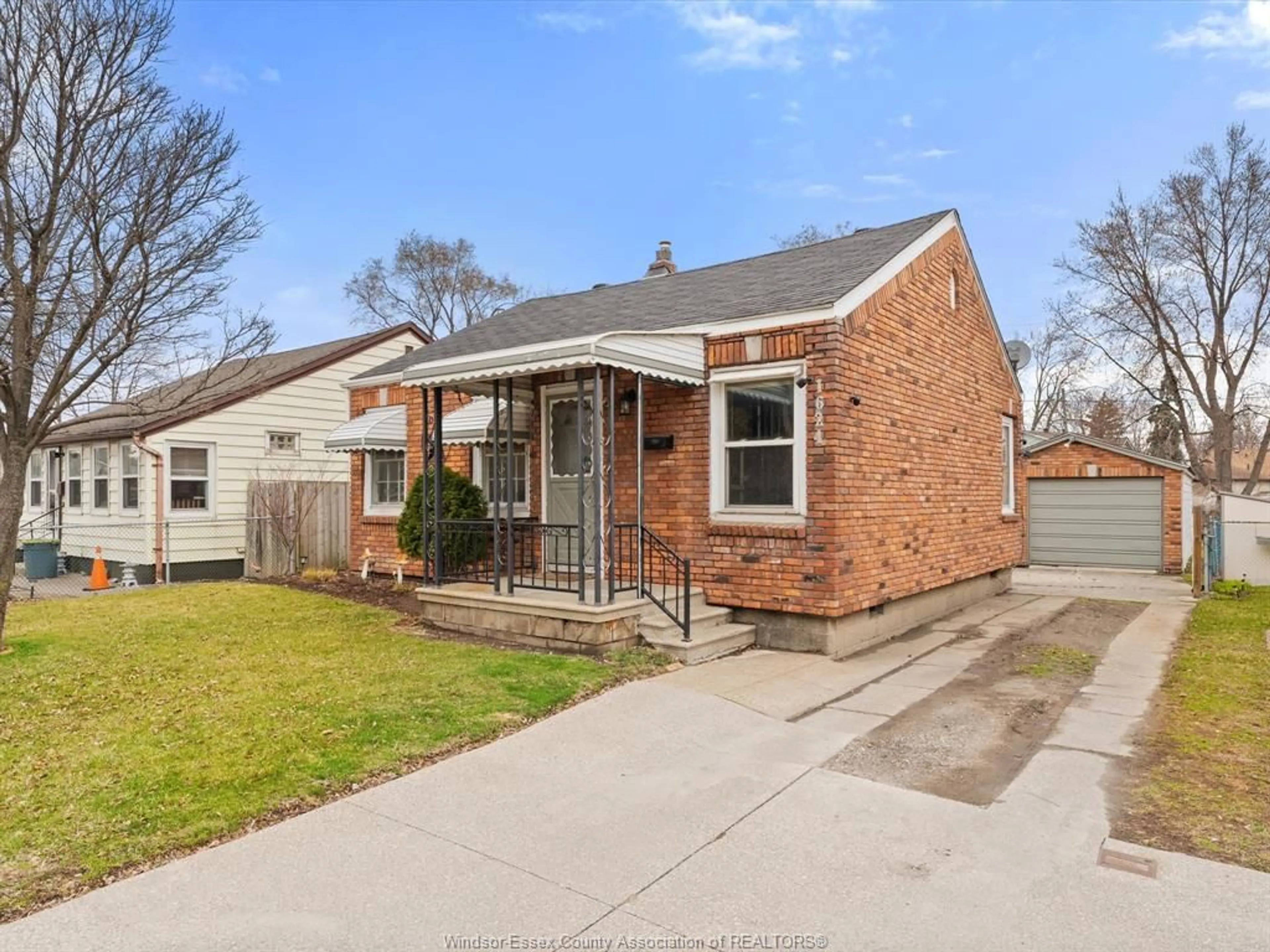 Home with brick exterior material, street for 1624 PRINCE Rd, Windsor Ontario N9C 3B7