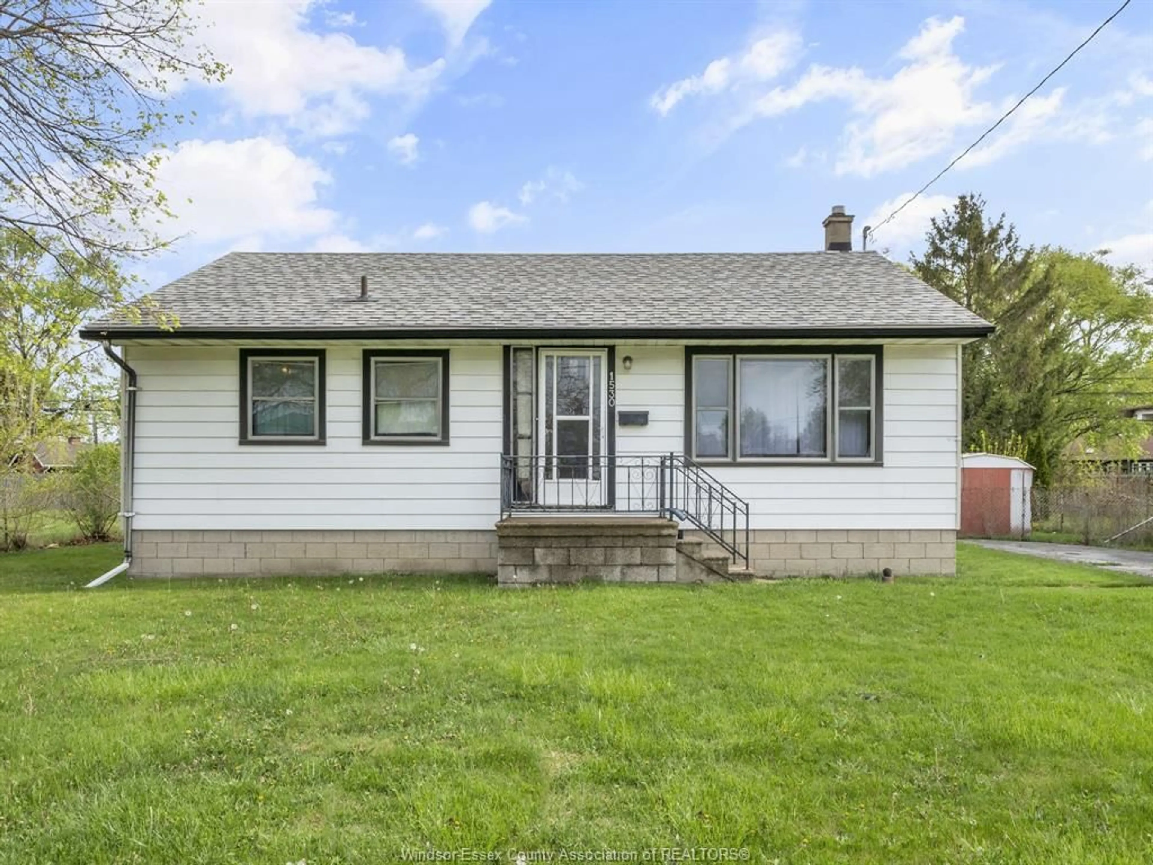 Home with vinyl exterior material, street for 1530 Campbell Ave, Windsor Ontario N9B 2K4