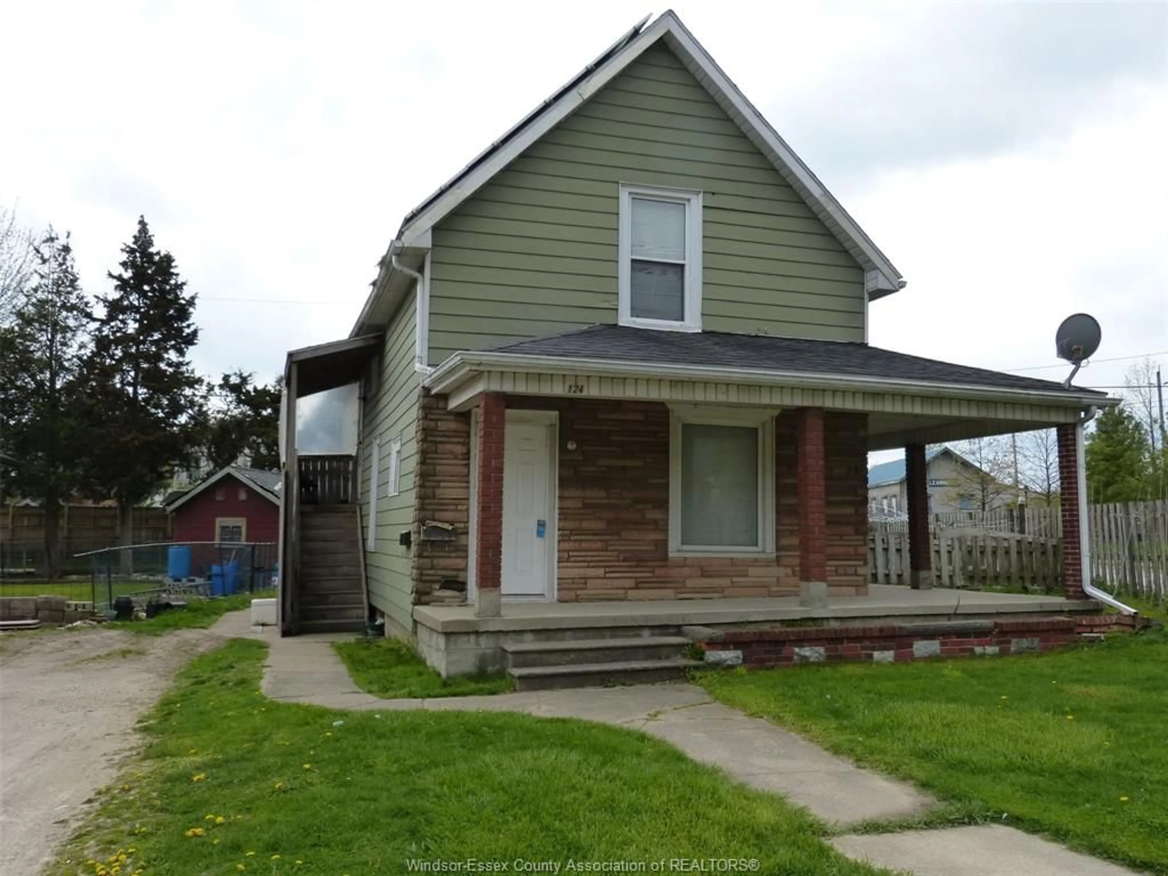 Unknown for 124 TALBOT St, Leamington Ontario N8H 1M9