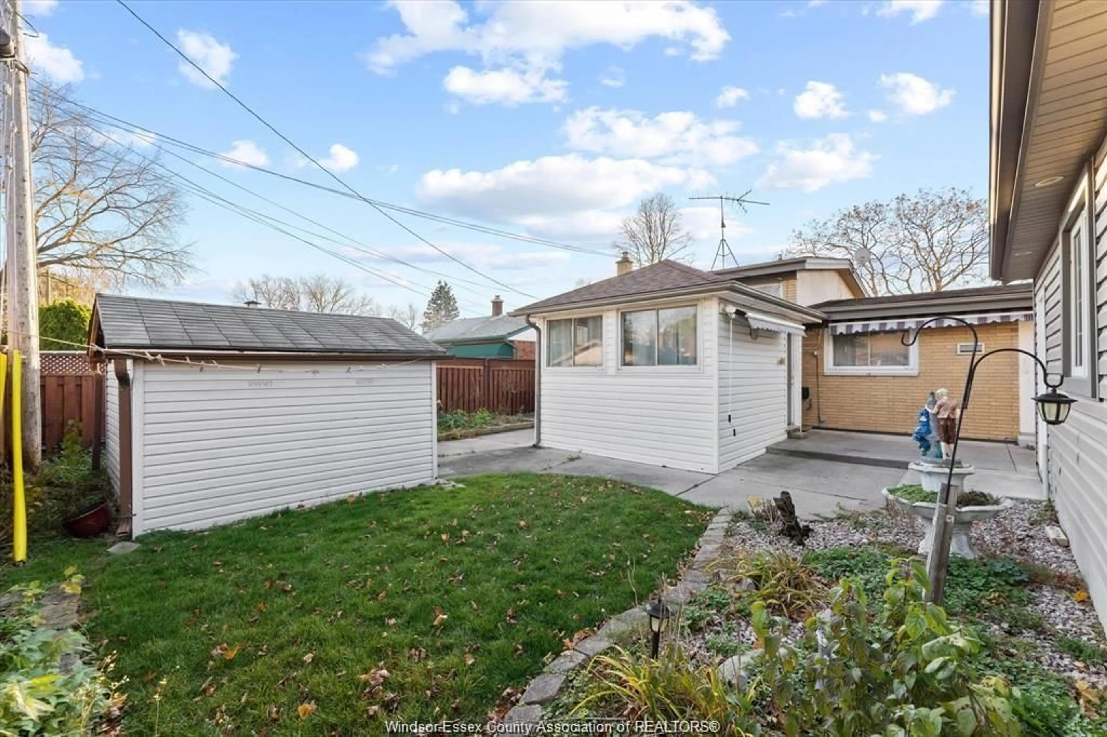 Patio, street for 836 GREENDALE Dr, Windsor Ontario N8S 4B1