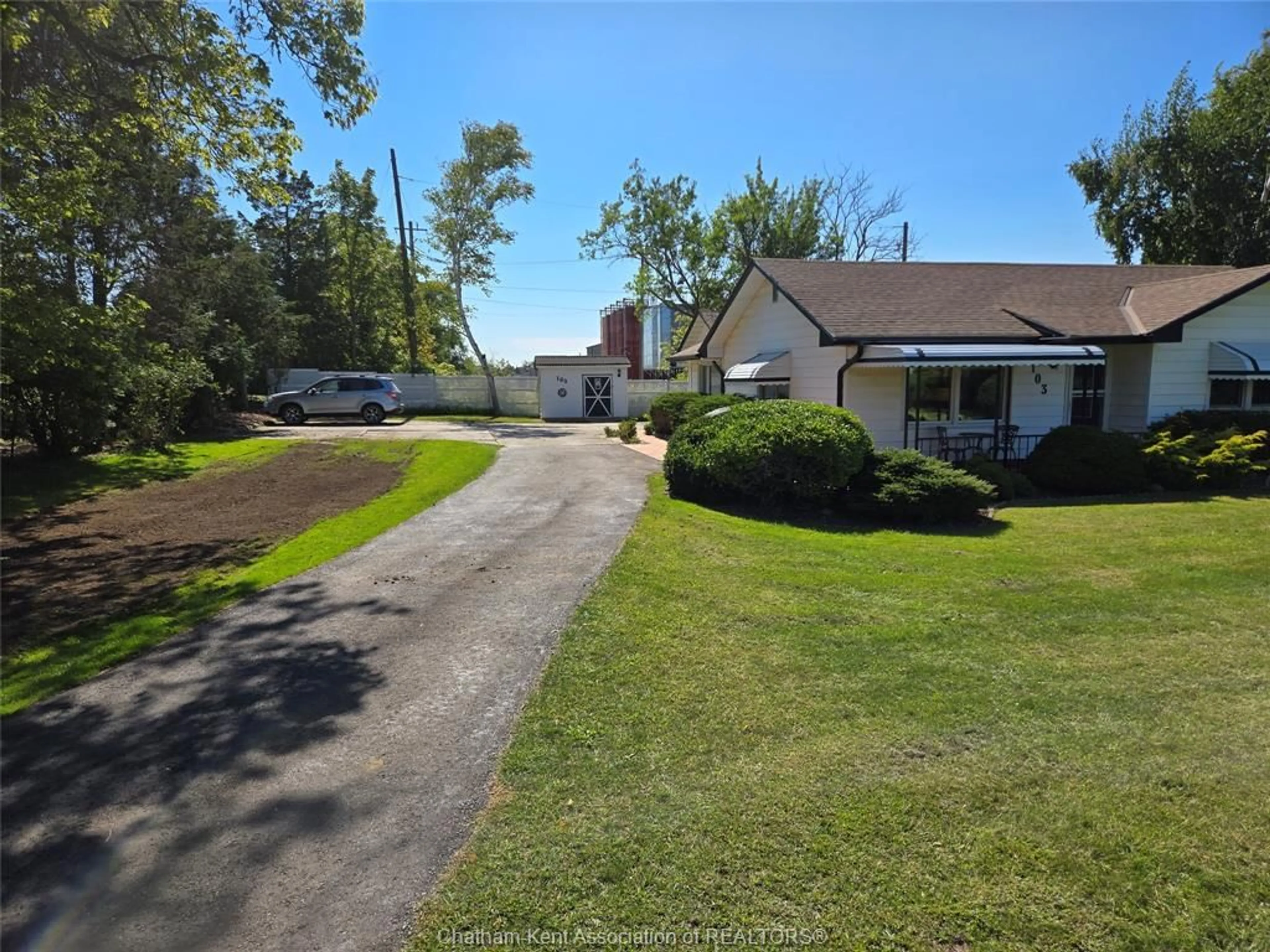 A pic from outside/outdoor area/front of a property/back of a property/a pic from drone, street for 103 Erie St, Ridgetown Ontario N0P 2C0