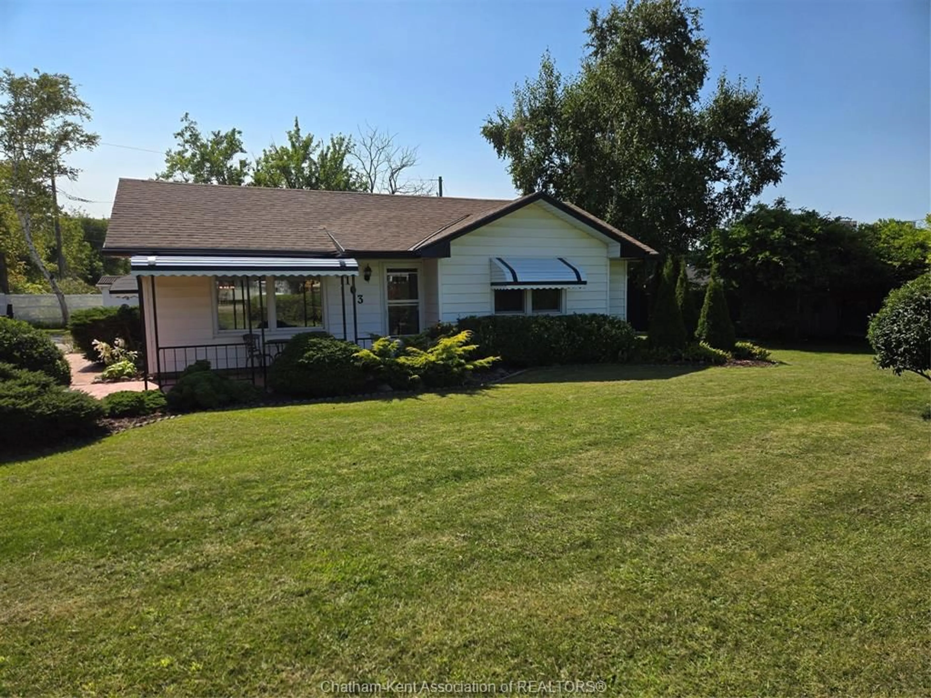 A pic from outside/outdoor area/front of a property/back of a property/a pic from drone, unknown for 103 Erie St, Ridgetown Ontario N0P 2C0