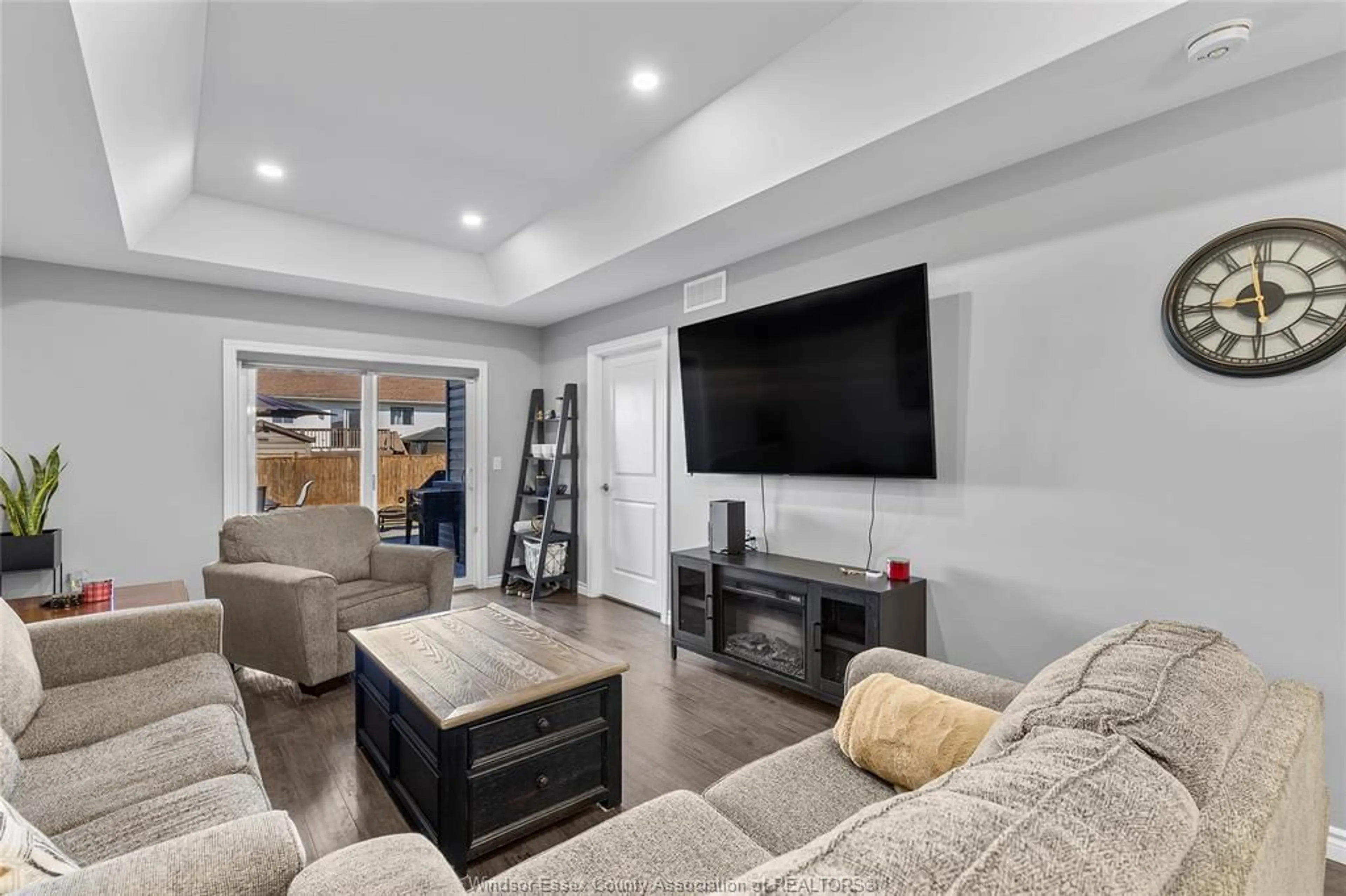 Living room with furniture, unknown for 159 MEADOWVIEW Ave, Amherstburg Ontario N9V 0E9