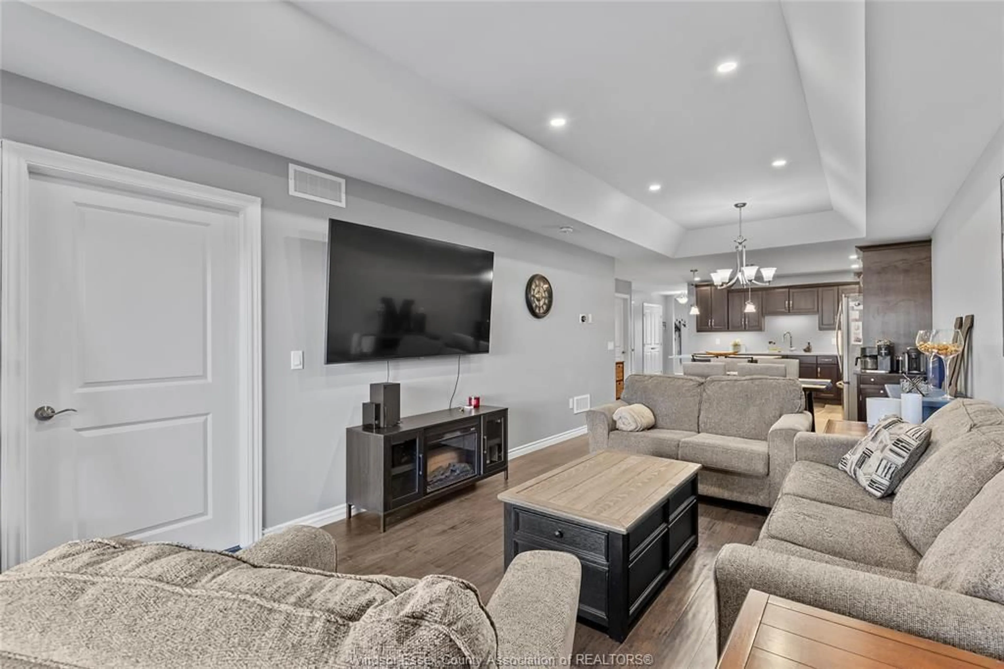 Living room with furniture, unknown for 159 MEADOWVIEW Ave, Amherstburg Ontario N9V 0E9
