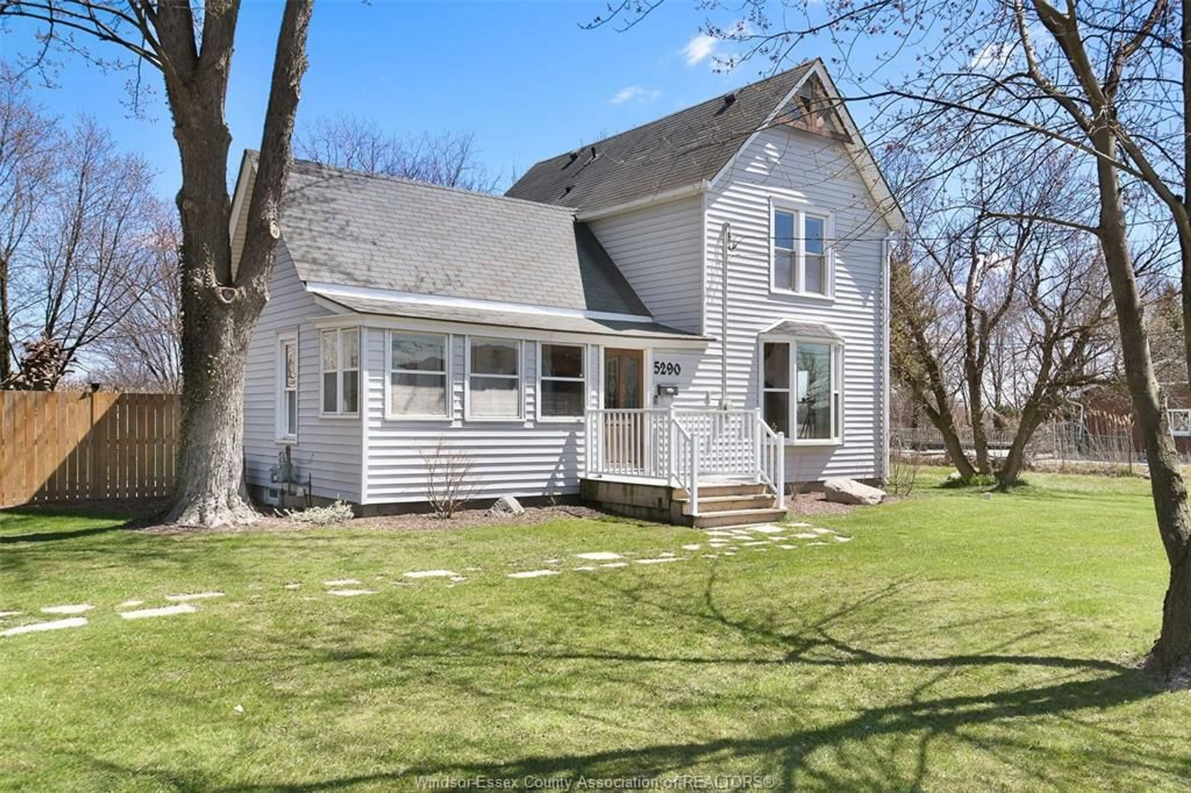 A pic from outside/outdoor area/front of a property/back of a property/a pic from drone, street for 5290 Huron Church Line Rd, LaSalle Ontario N9H 1H6