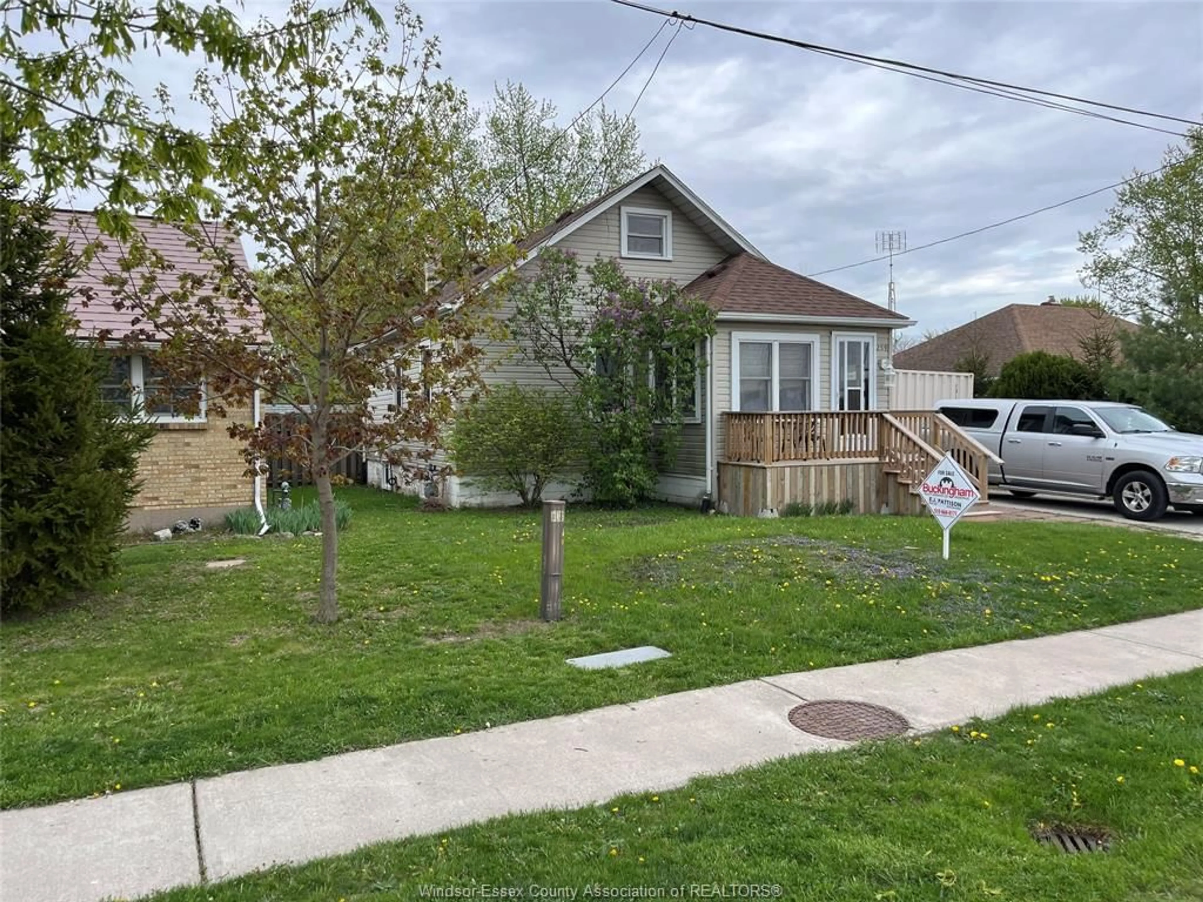 A pic from outside/outdoor area/front of a property/back of a property/a pic from drone, street for 259 CHISHOLM, Belle River Ontario N0R 1A0
