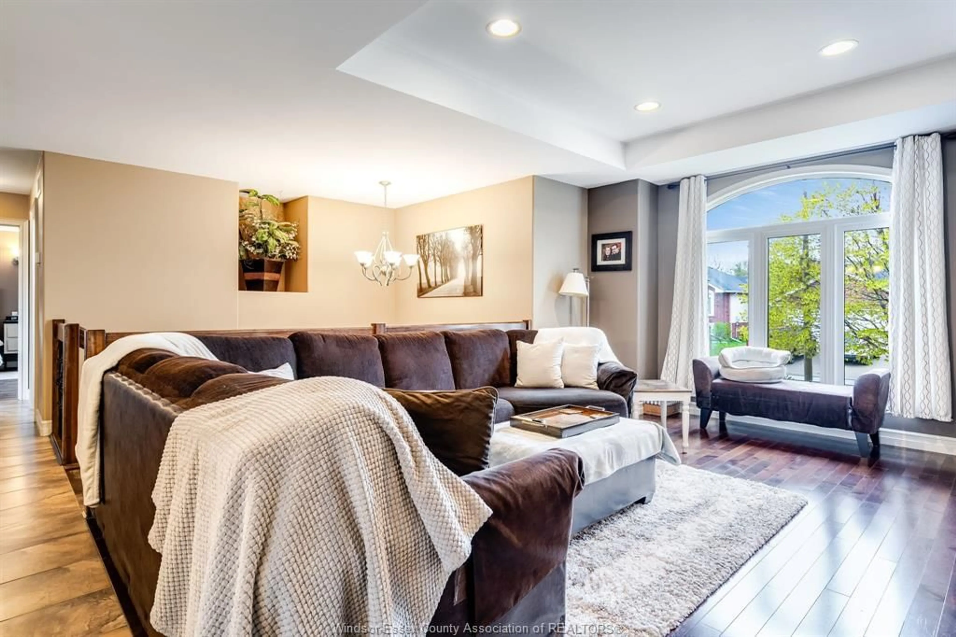 Living room with furniture, unknown for 211 Dieppe Cres, Kingsville Ontario N9Y 4B9
