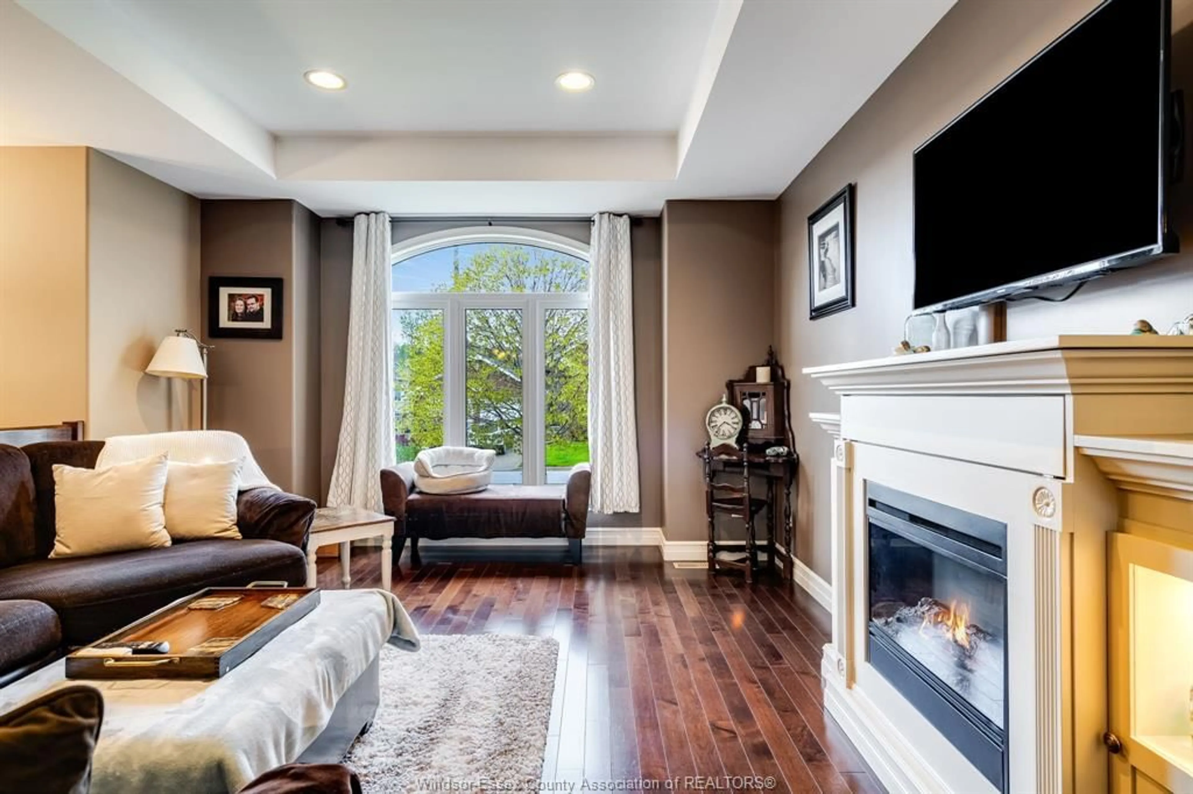 Living room with furniture, unknown for 211 Dieppe Cres, Kingsville Ontario N9Y 4B9